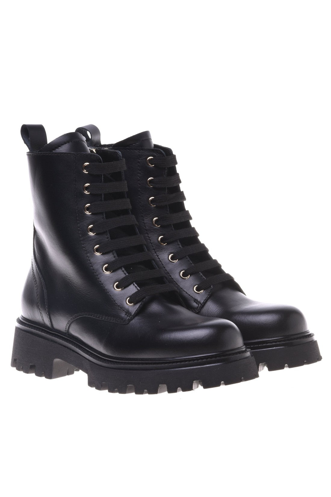 Combat boots in black leather