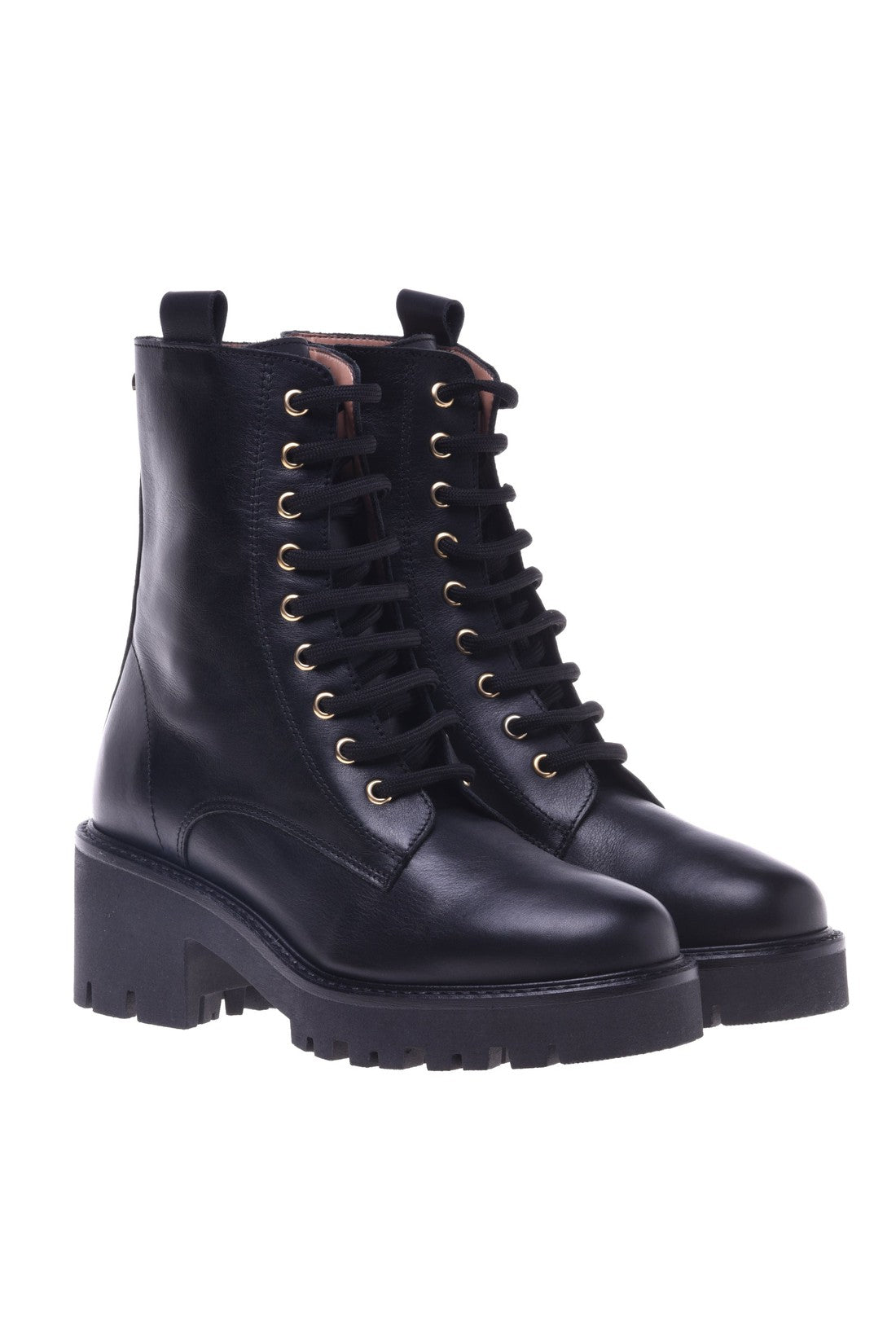 Combat boots in black leather