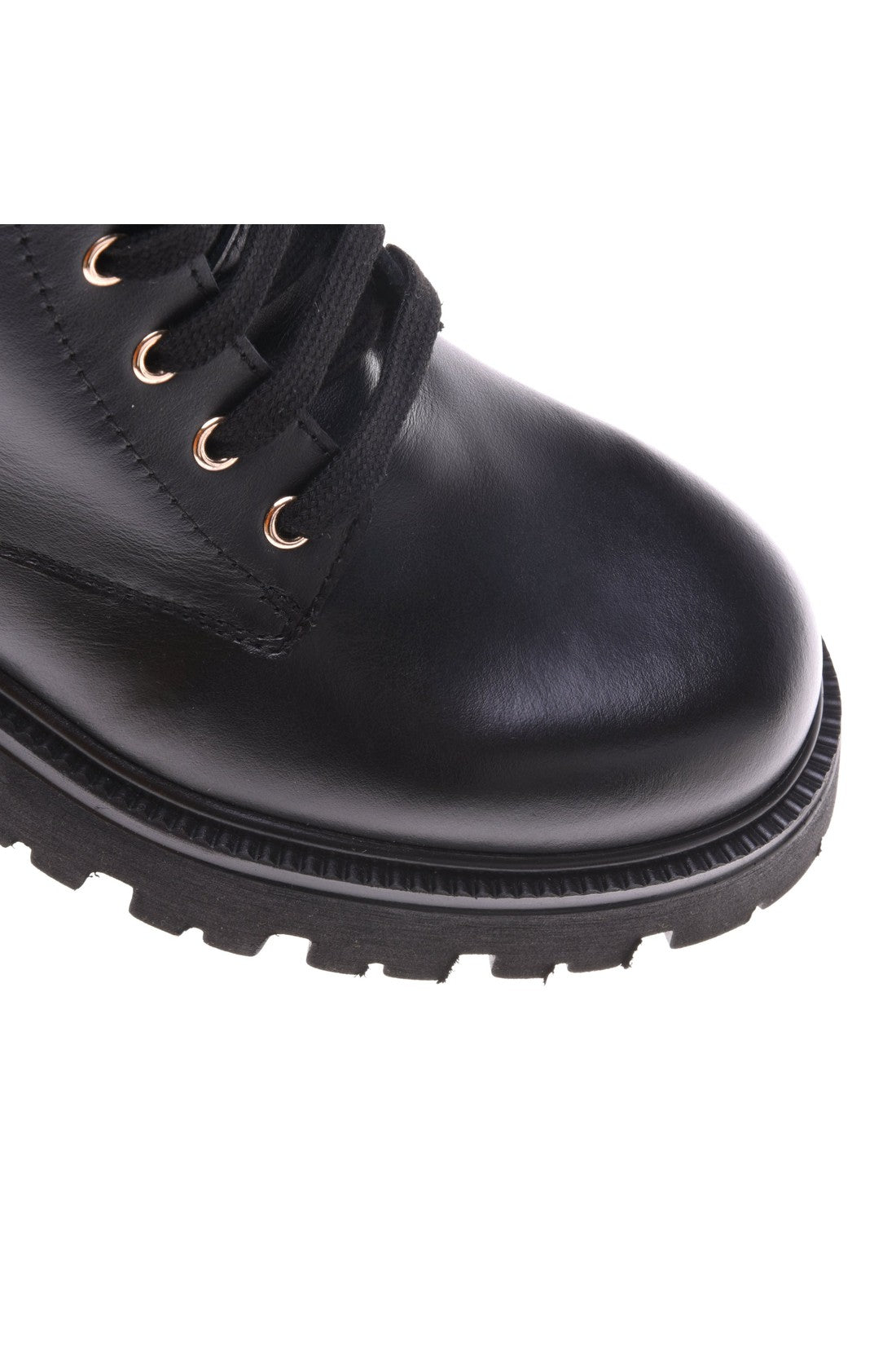 Combat boots in black leather