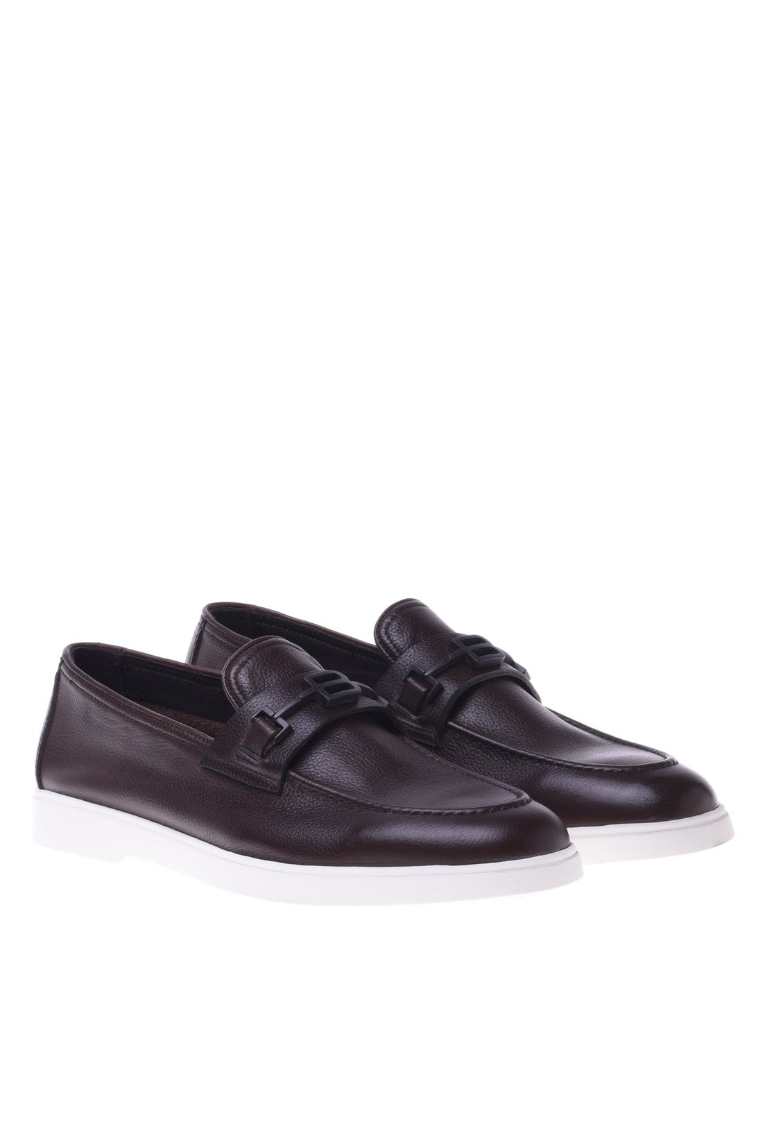 Loafer in brown tumbled leather