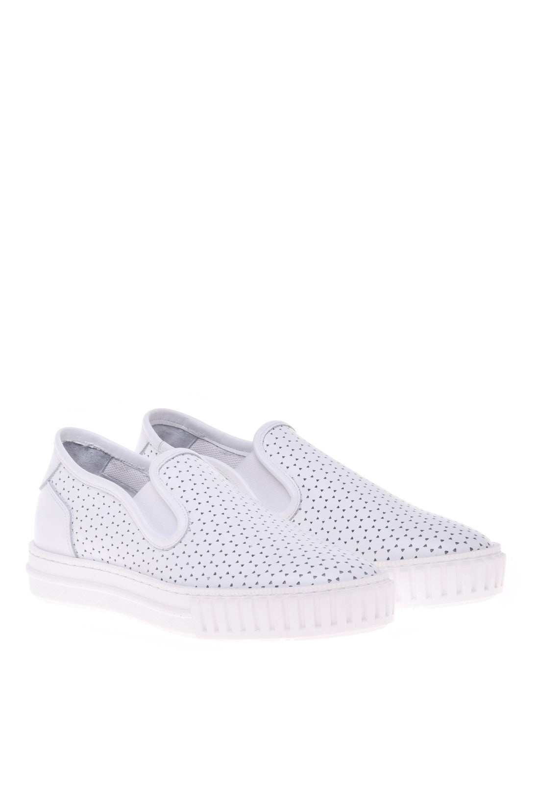 Loafer in white perforated leather