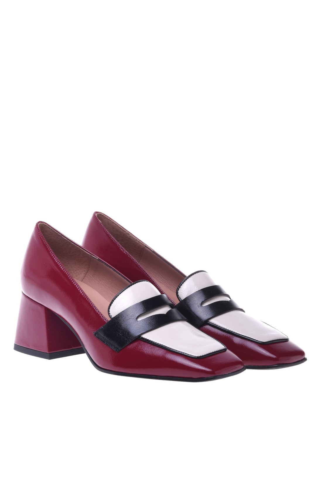 Loafer with heel in red and cream naplak leather