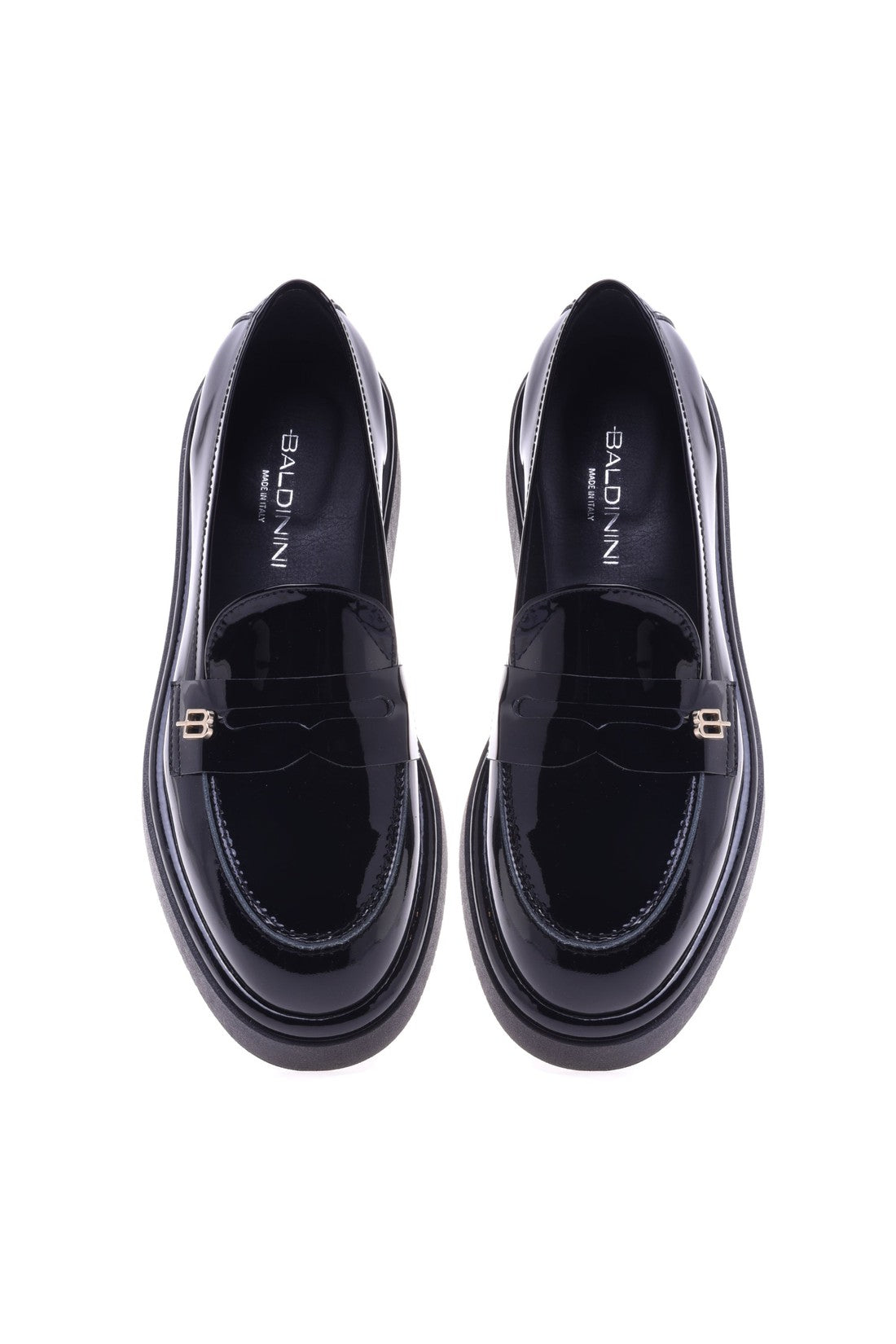 Loafers in black patent leather