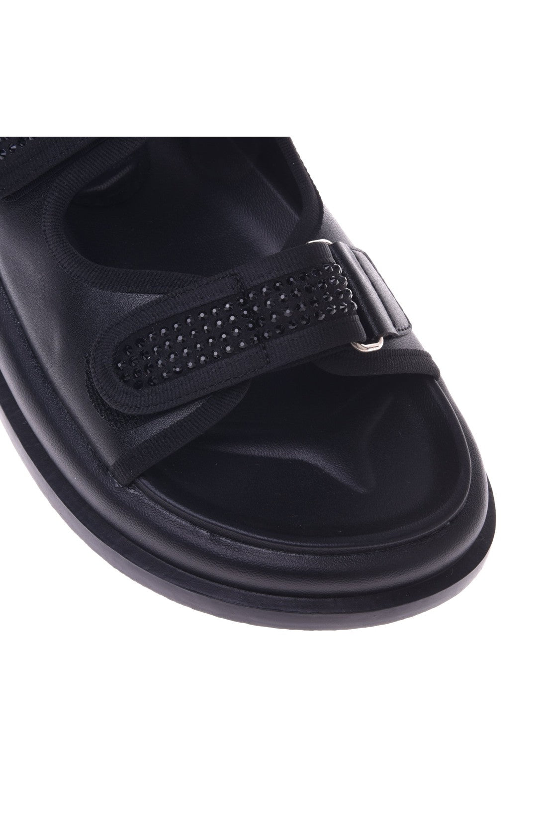 Sandal in black calfskin with rhinestones