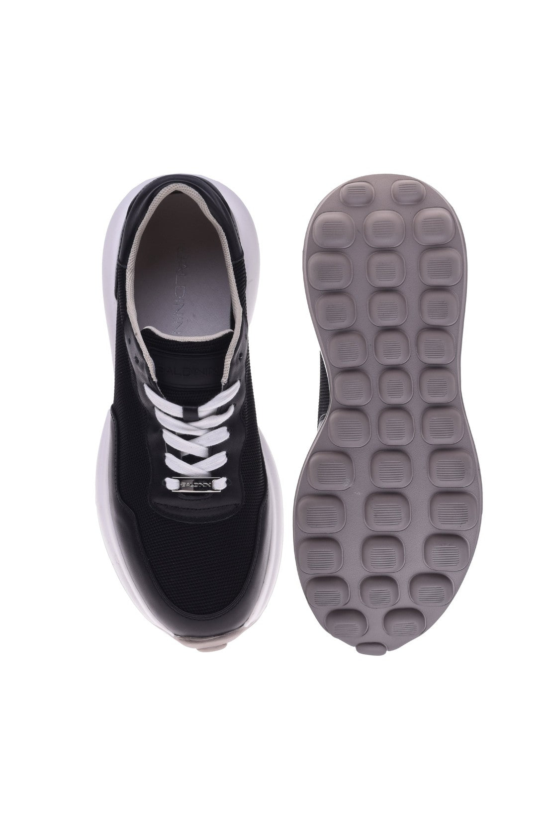 Sneaker in black calfskin and fabric
