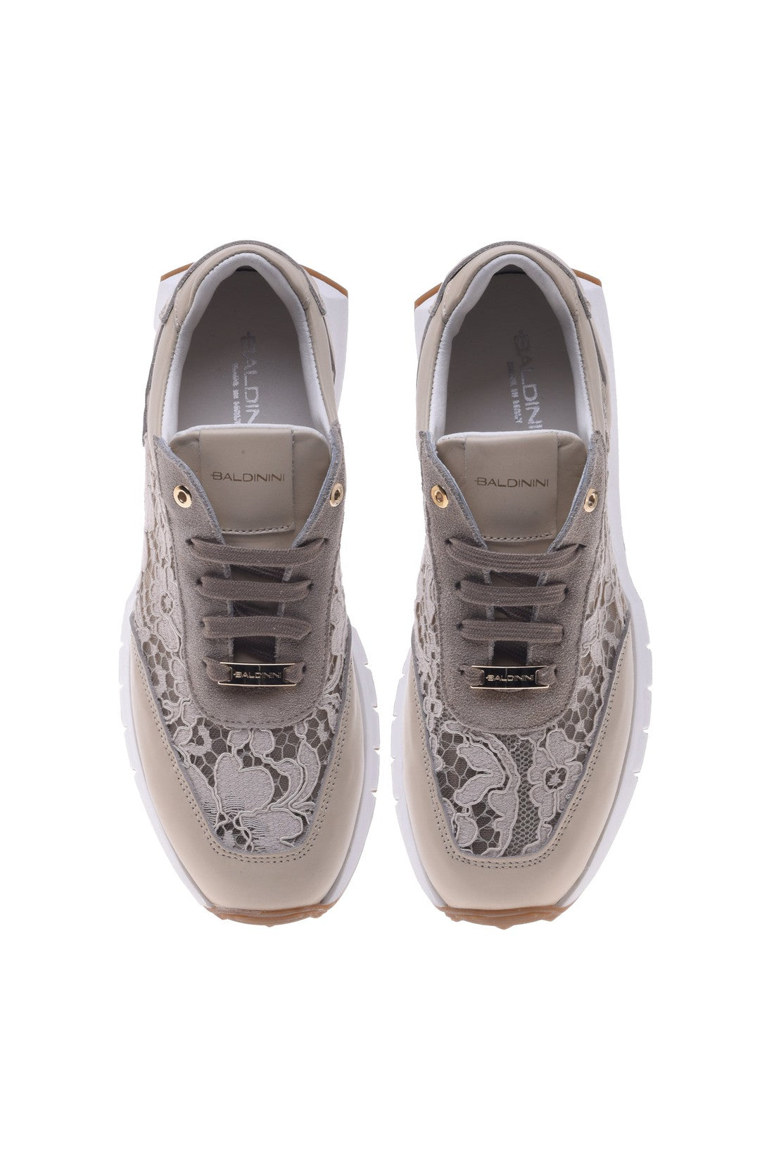 Sneaker in nude nappa leather and lace