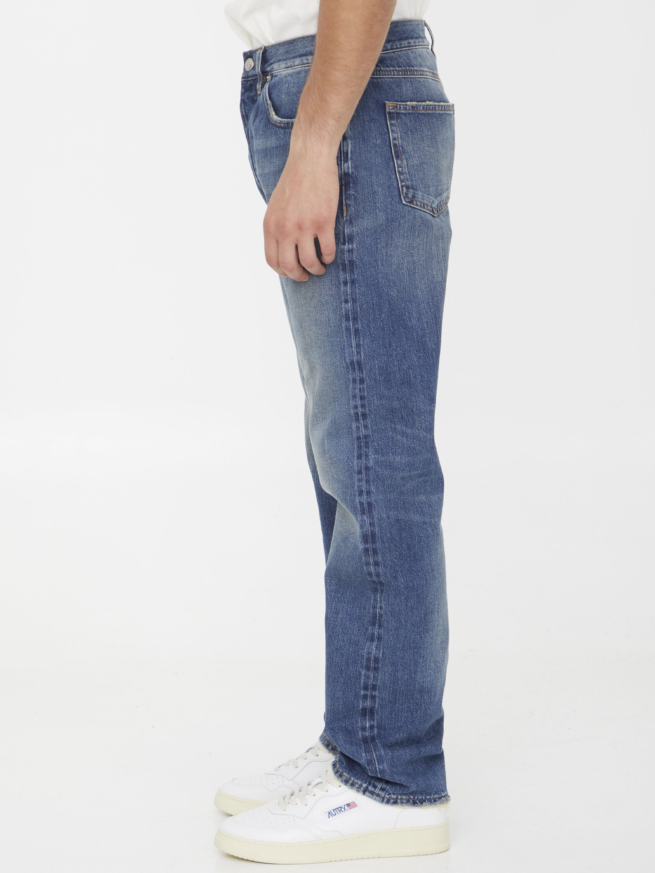 Délavé denim jeans