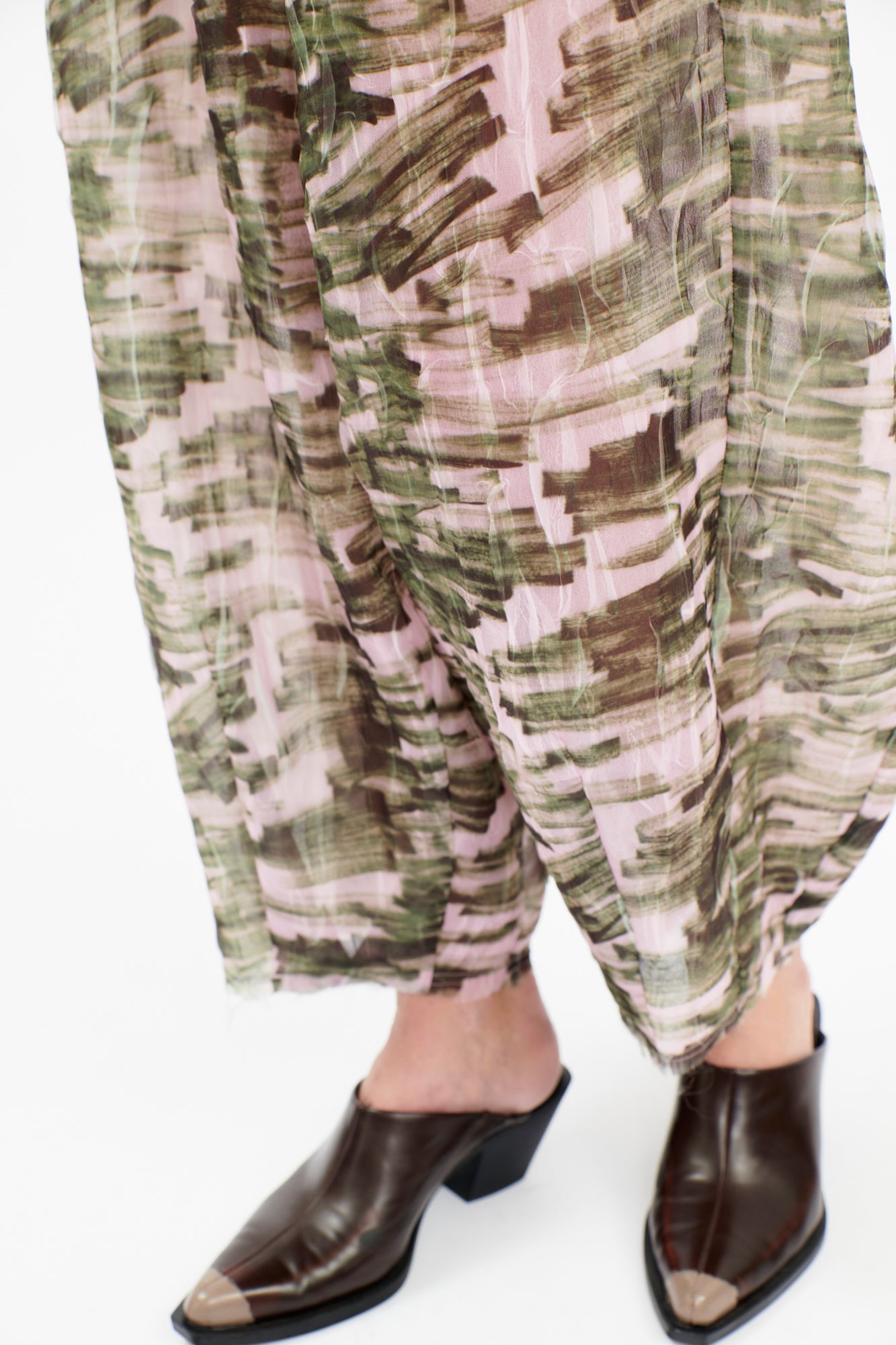 Odeeh-Big Brush Strokes Hose, Bush Green-Hosen-Black-Deal-Outlet-by-ARCHIVIST