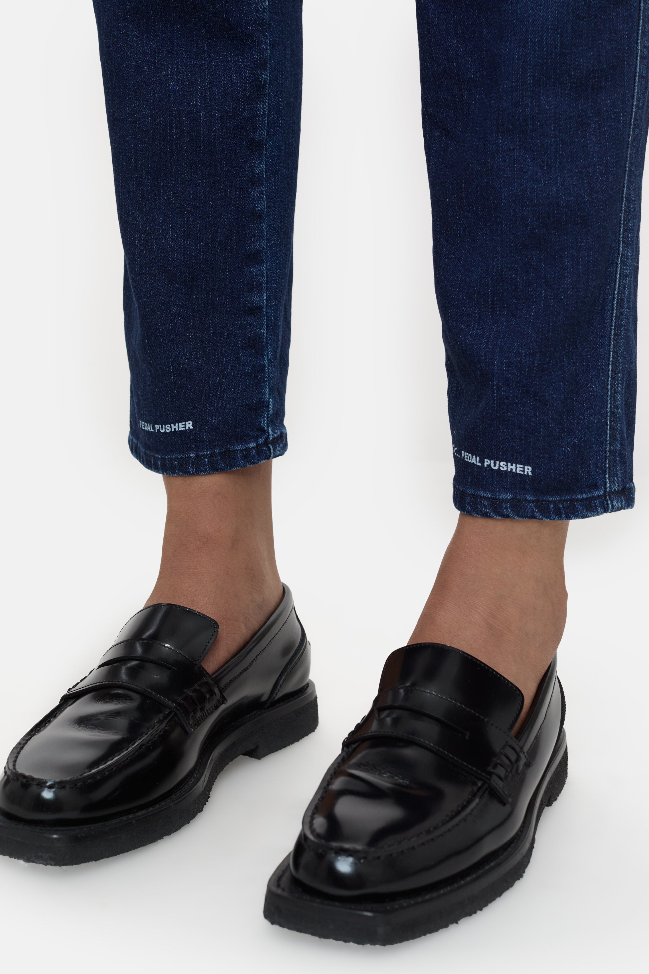 Closed-PEDAL PUSHER-Jeans-Black-Deal-Outlet-by-ARCHIVIST