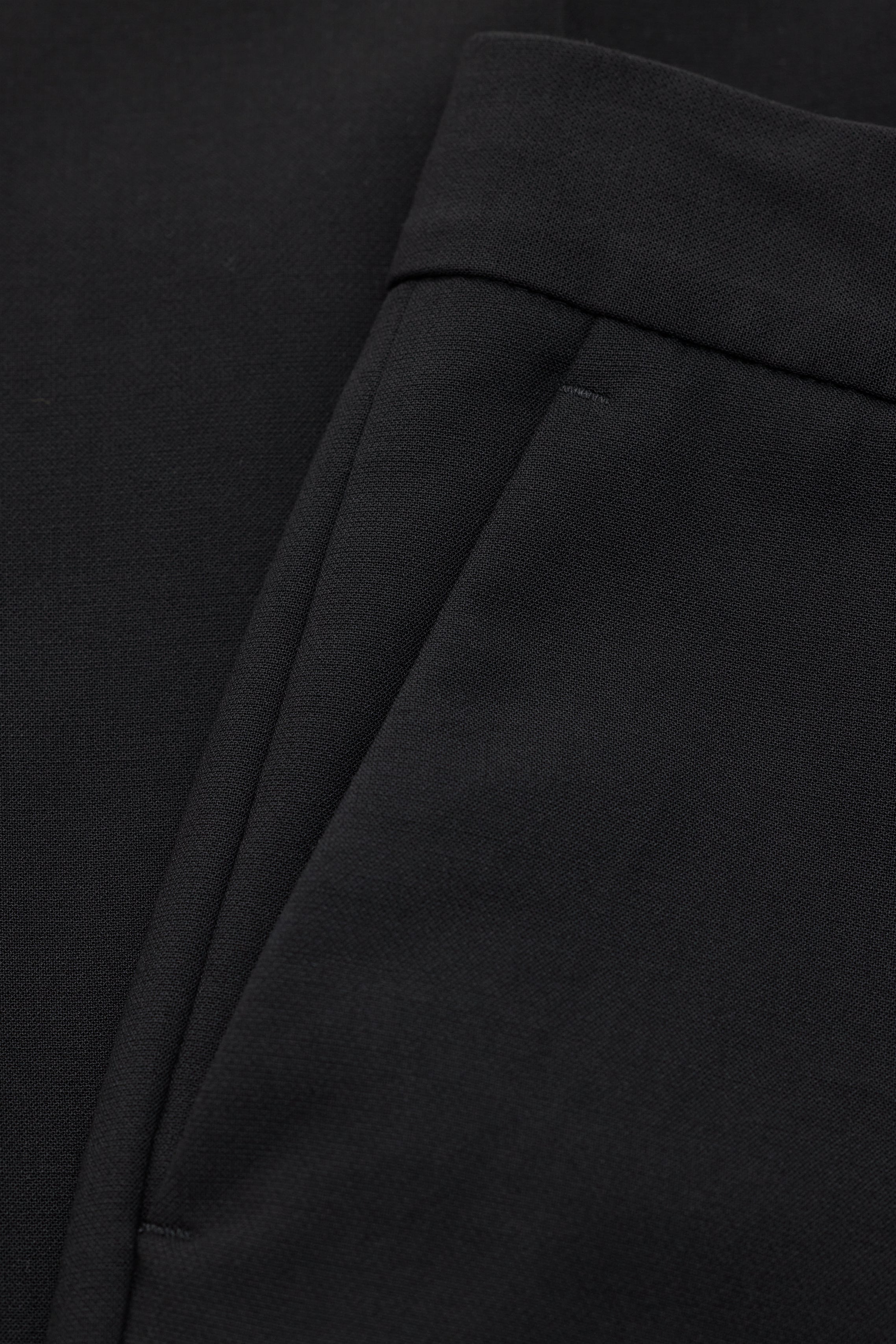 DENAIR-Hosen-Closed-ARCHIVIST