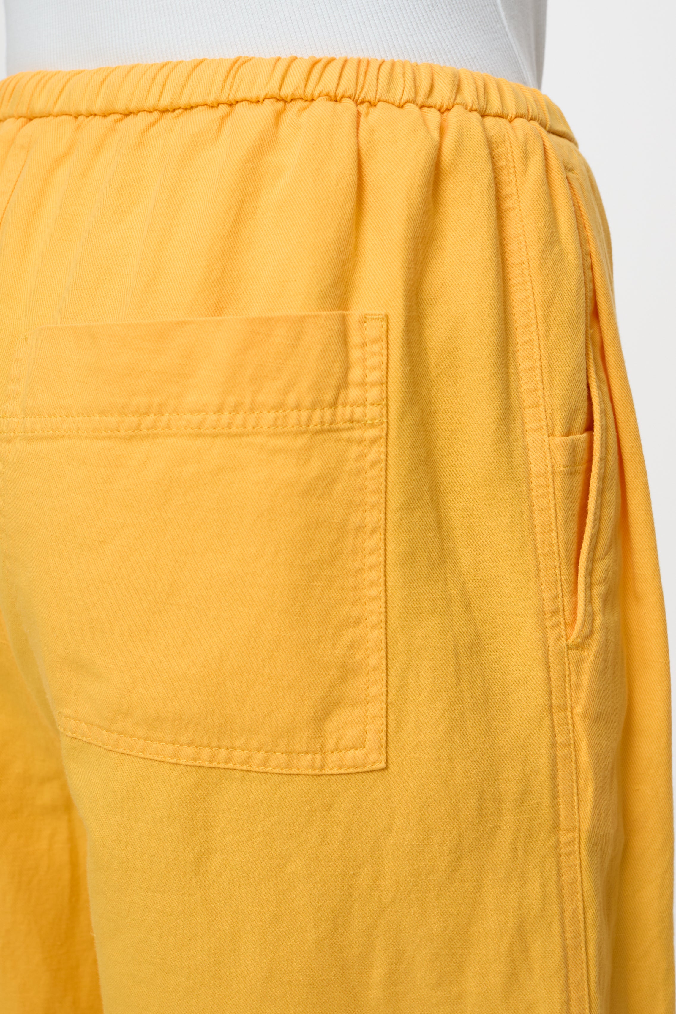 ROMILLA-Hosen-Closed-ARCHIVIST