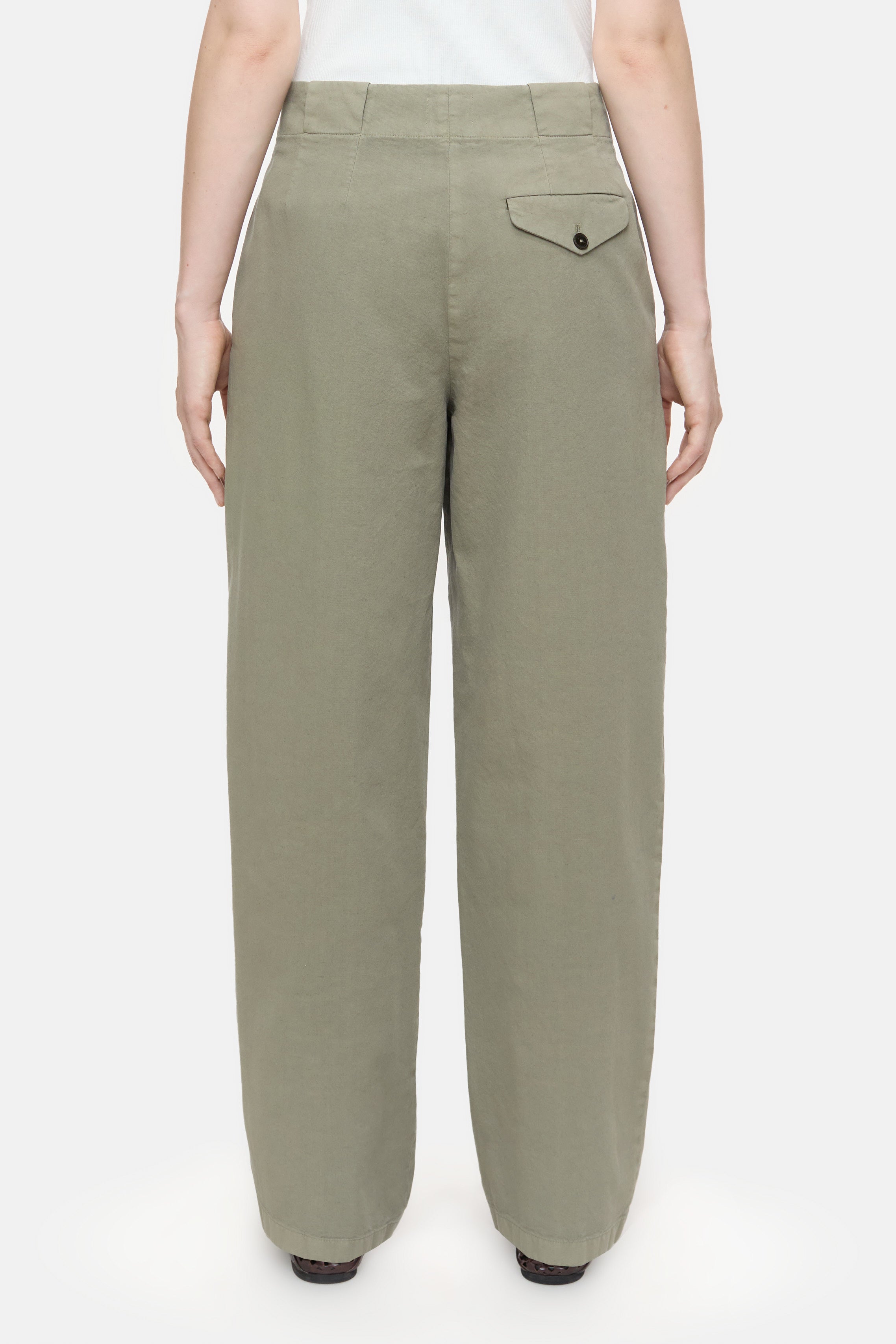 MAWSON-Hosen-Closed-ARCHIVIST