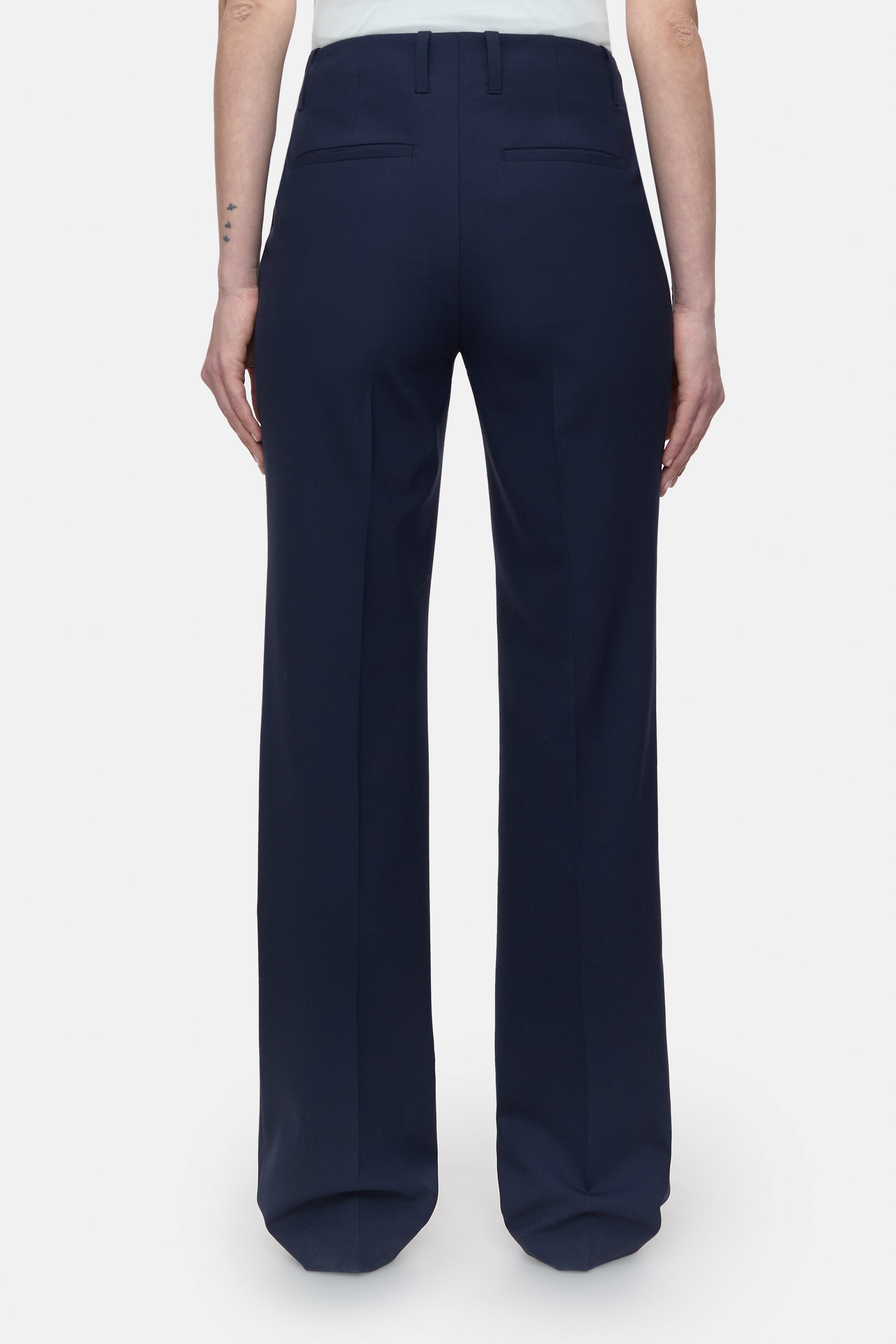 SASIA-Hosen-Closed-ARCHIVIST