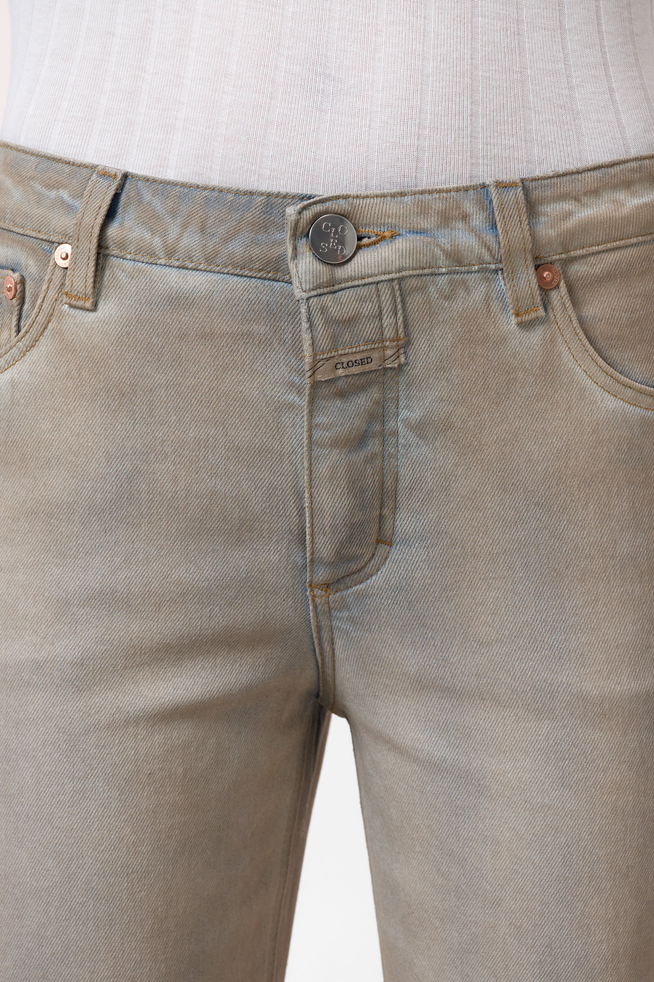 GILLAN-Hosen-Closed-ARCHIVIST