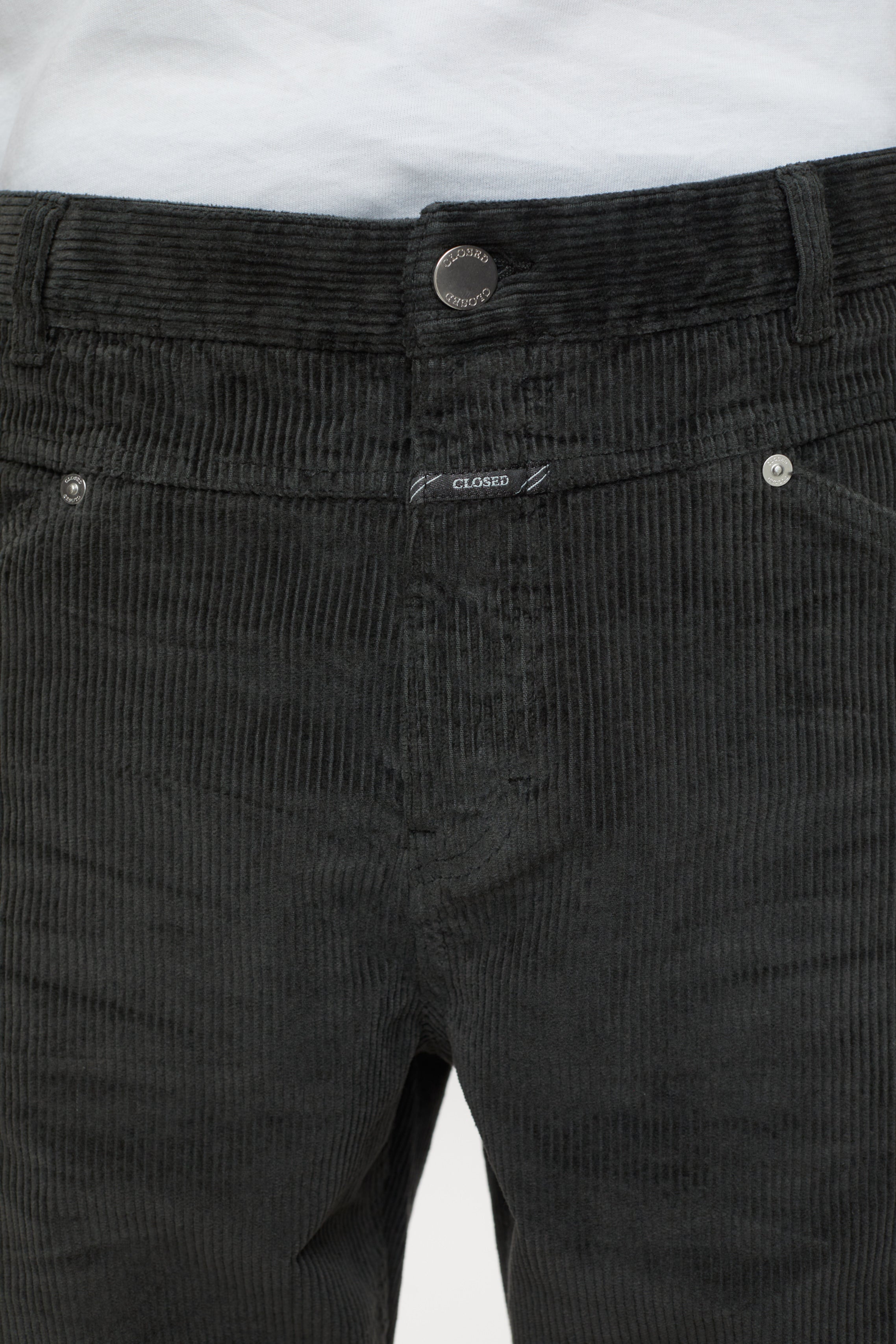A-Hosen-Black-Deal-Outlet-by-ARCHIVIST