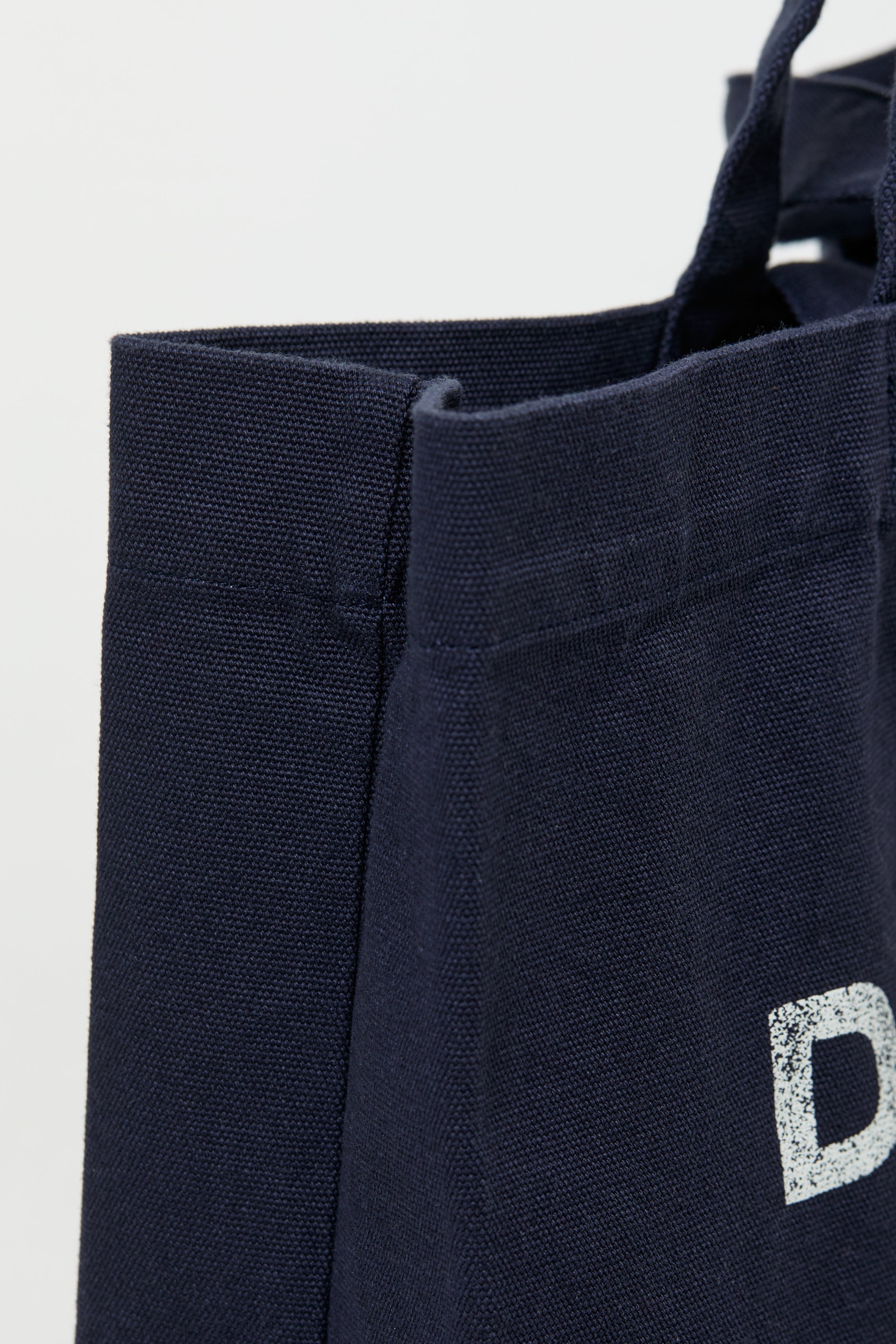 BAG-Accessoires-Closed-ARCHIVIST