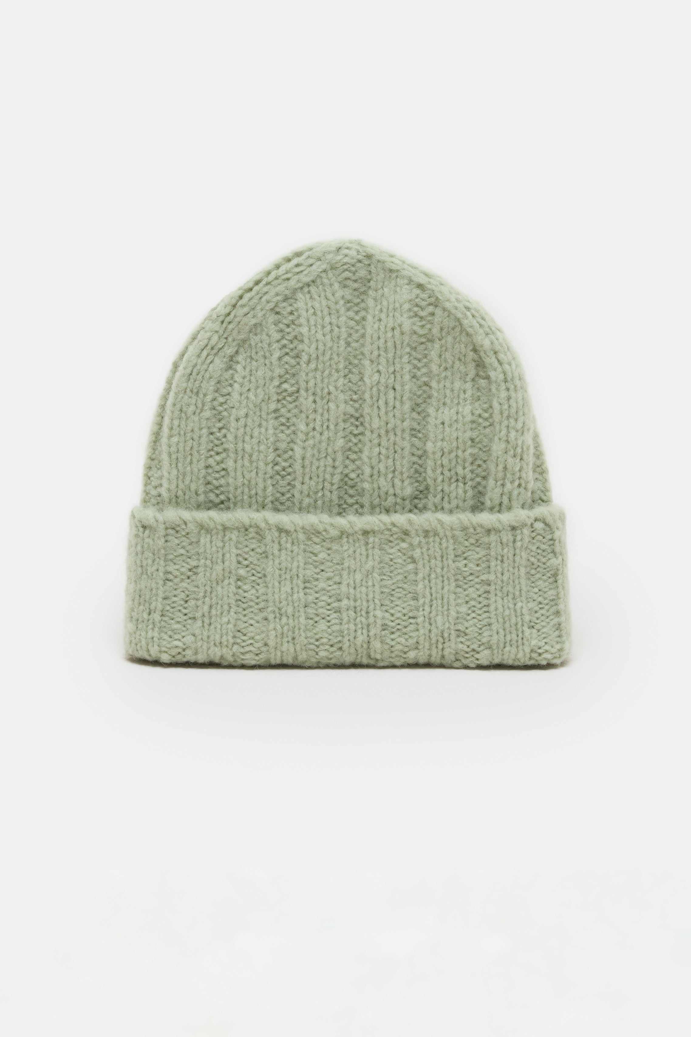 CABLE KNITTED BEANIE