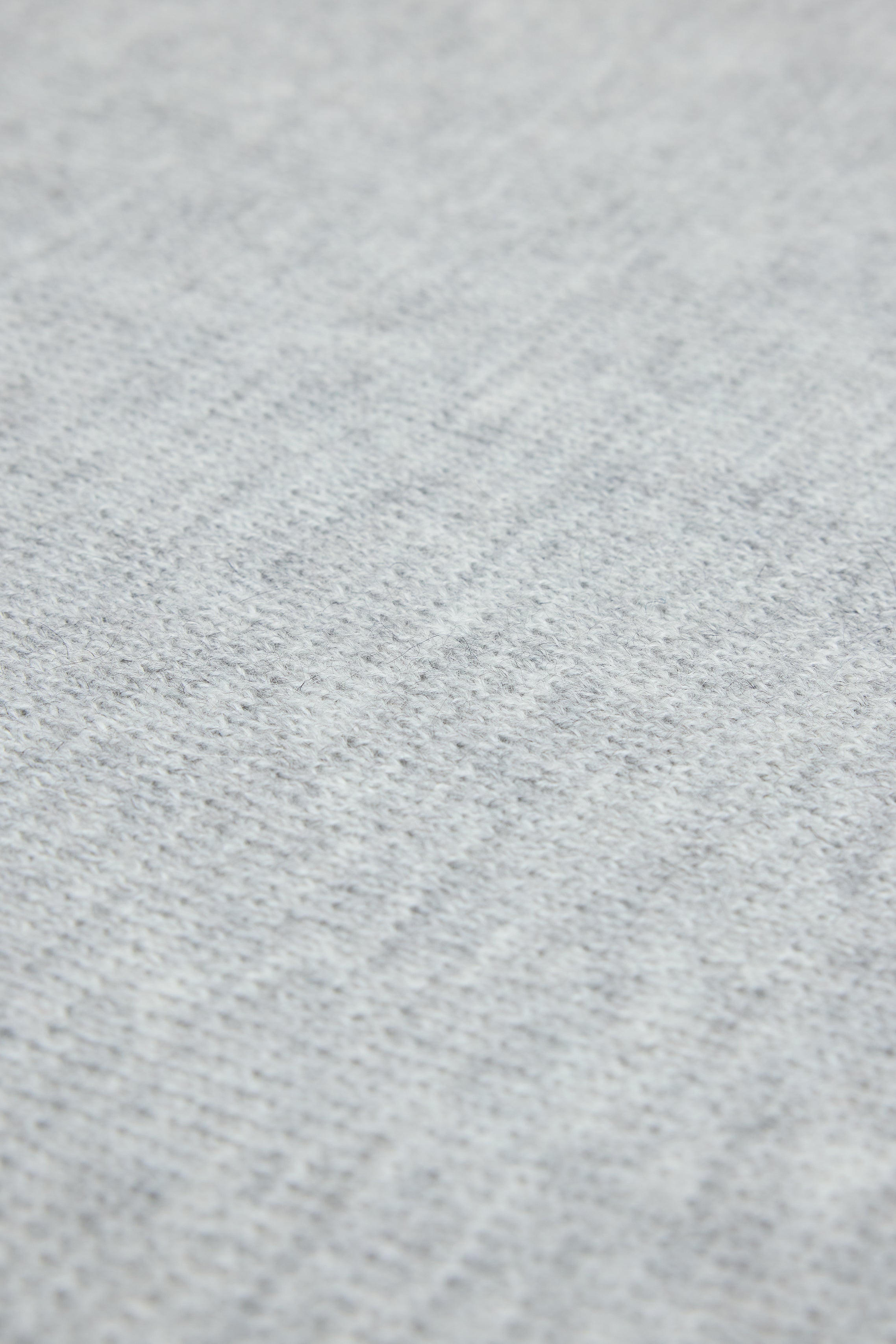 KNITTED SCARF