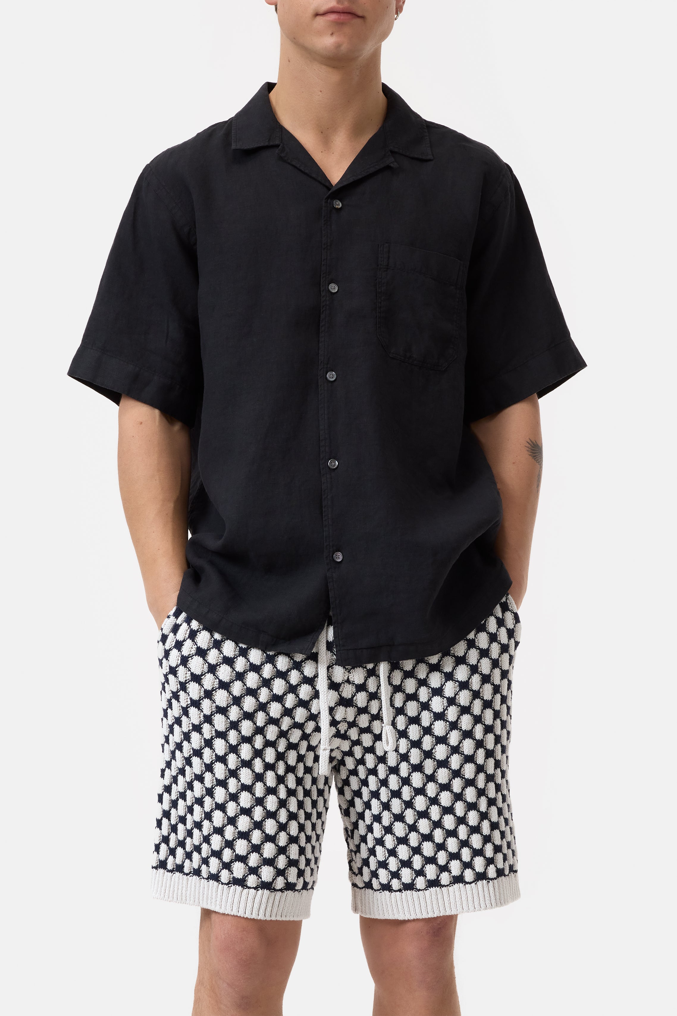 SHORT SLEEVED SHIRT-Shirts-Closed-XS-BLACK-ARCHIVIST