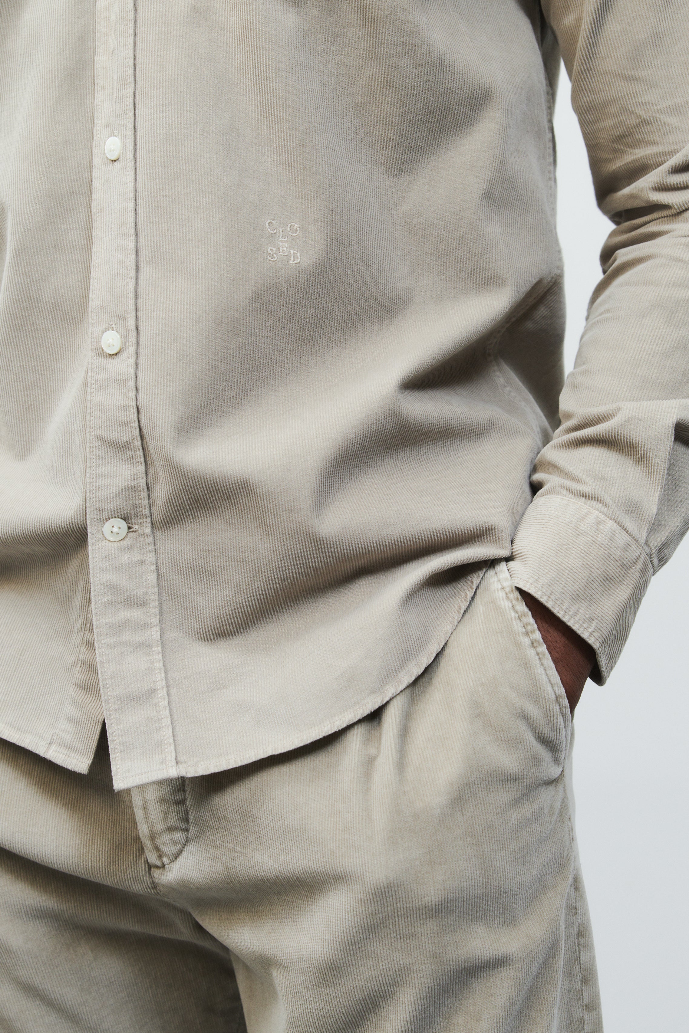 BUTTON DOWN SHIRT