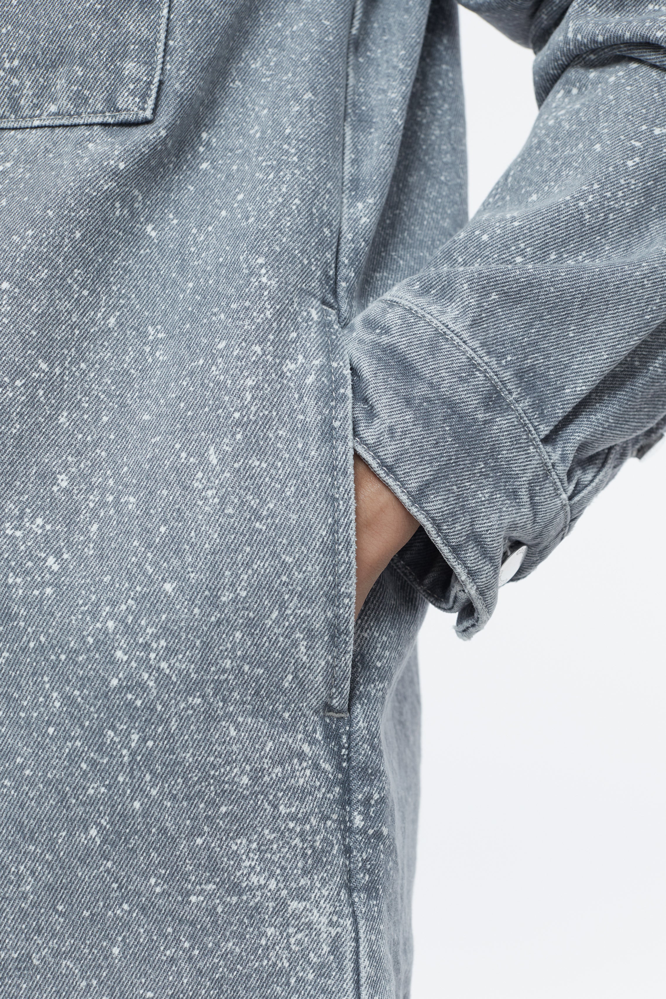 OVERSHIRT-Shirts-Closed-ARCHIVIST