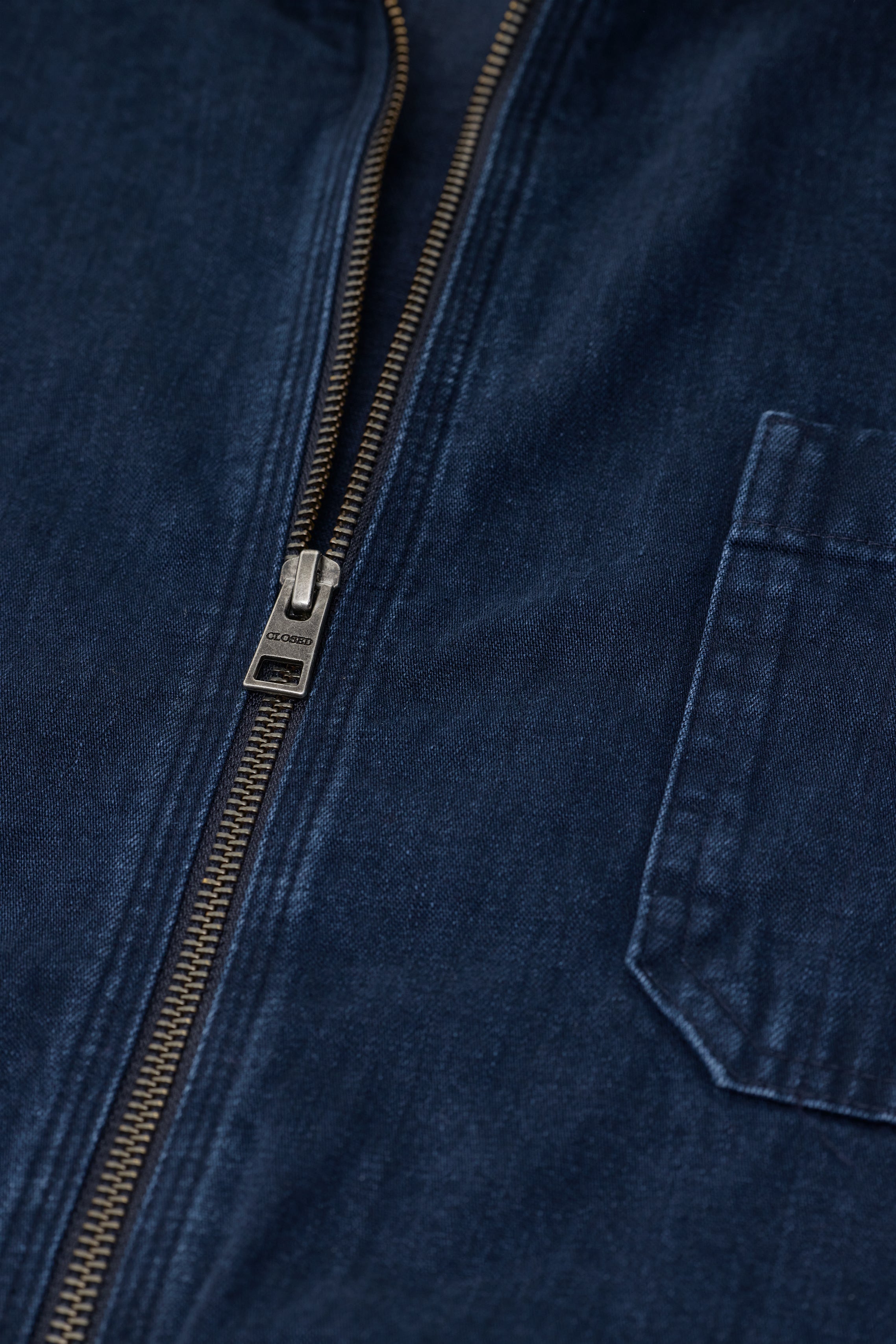 ZIPPED SHIRT