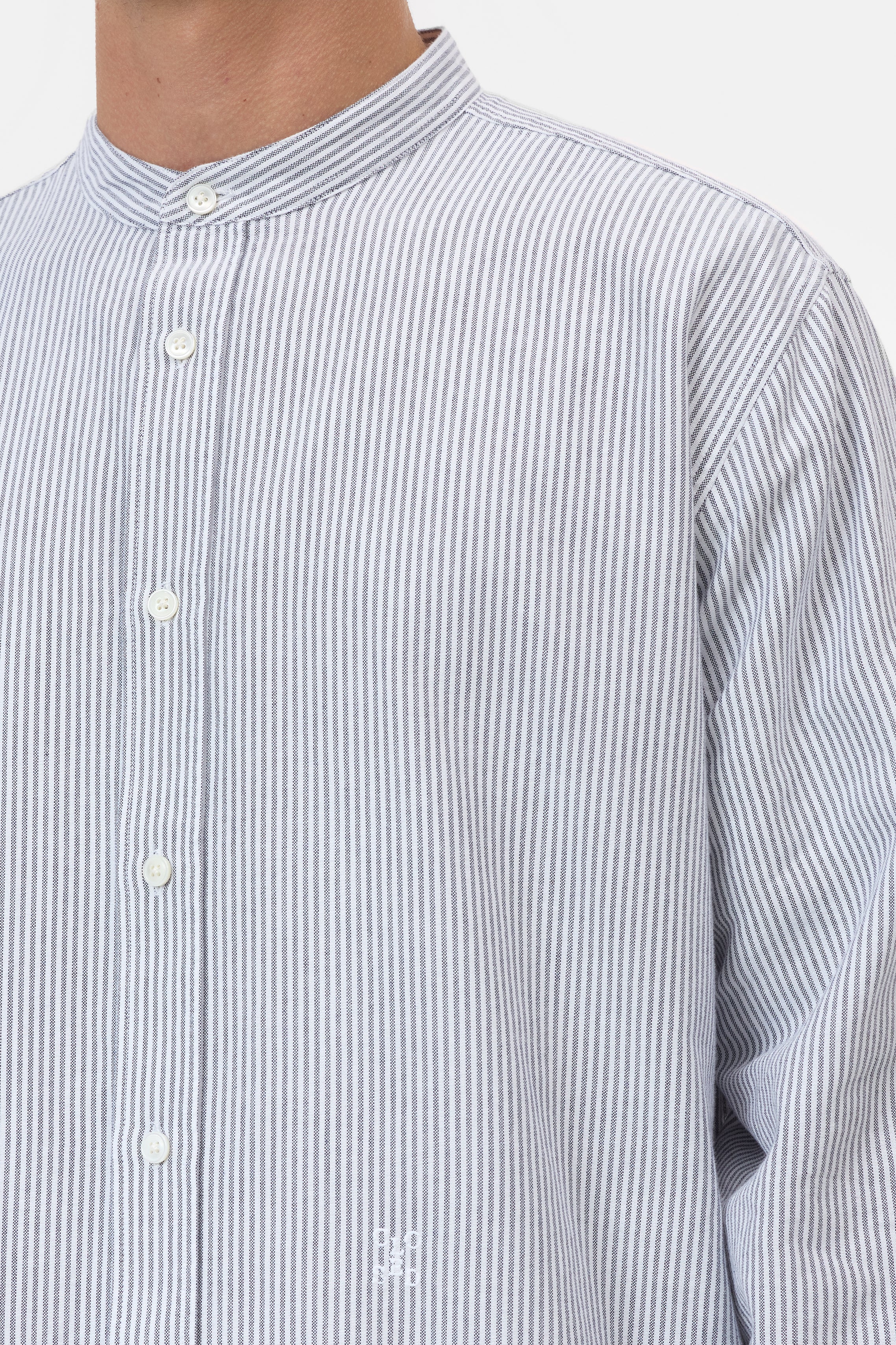 COLLARLESS SHIRT
