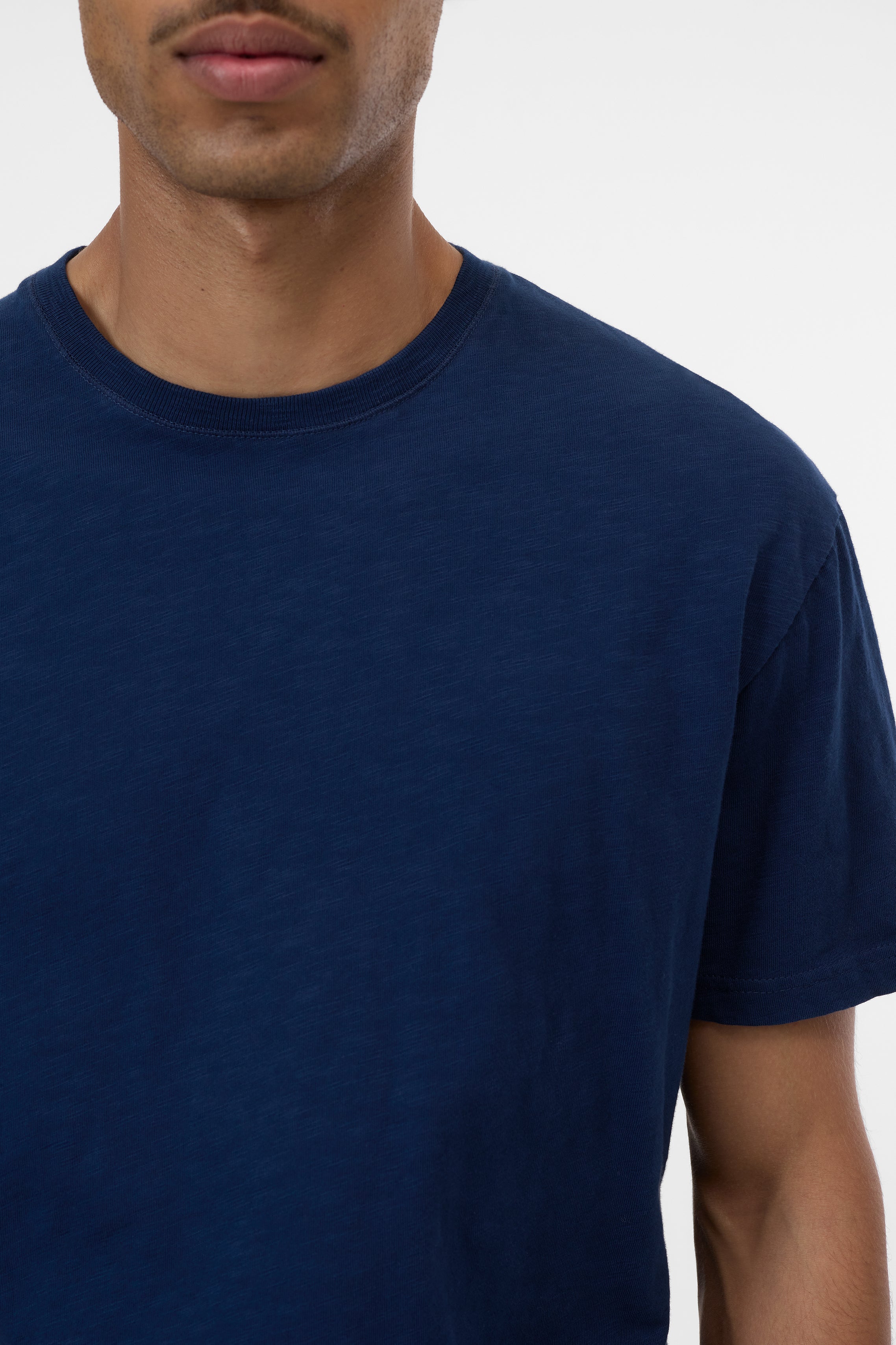 CLASSIC T-SHIRT