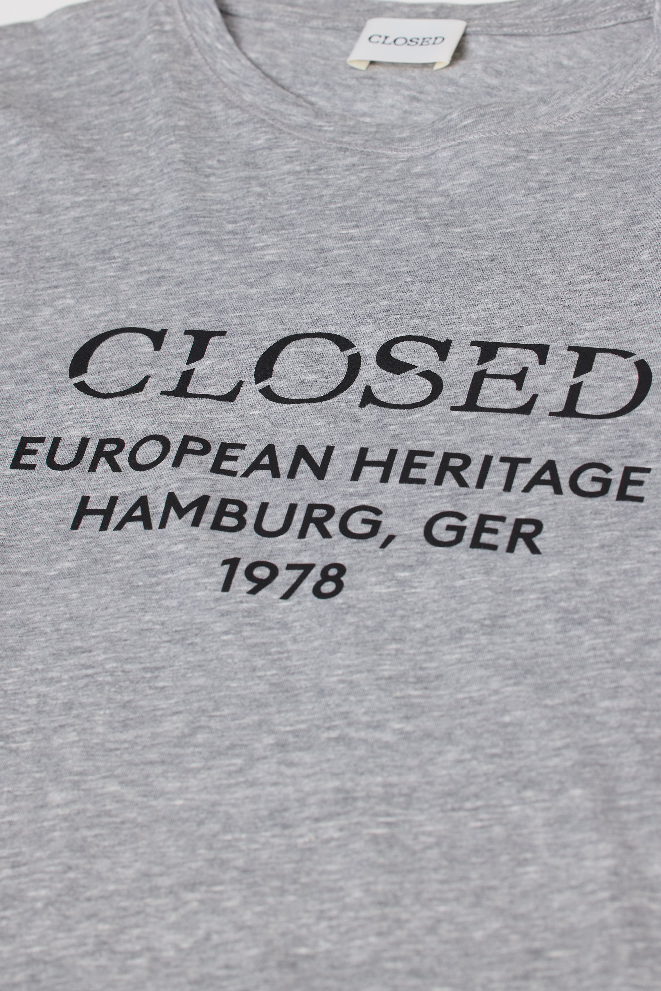 CLASSIC T-SHIRT