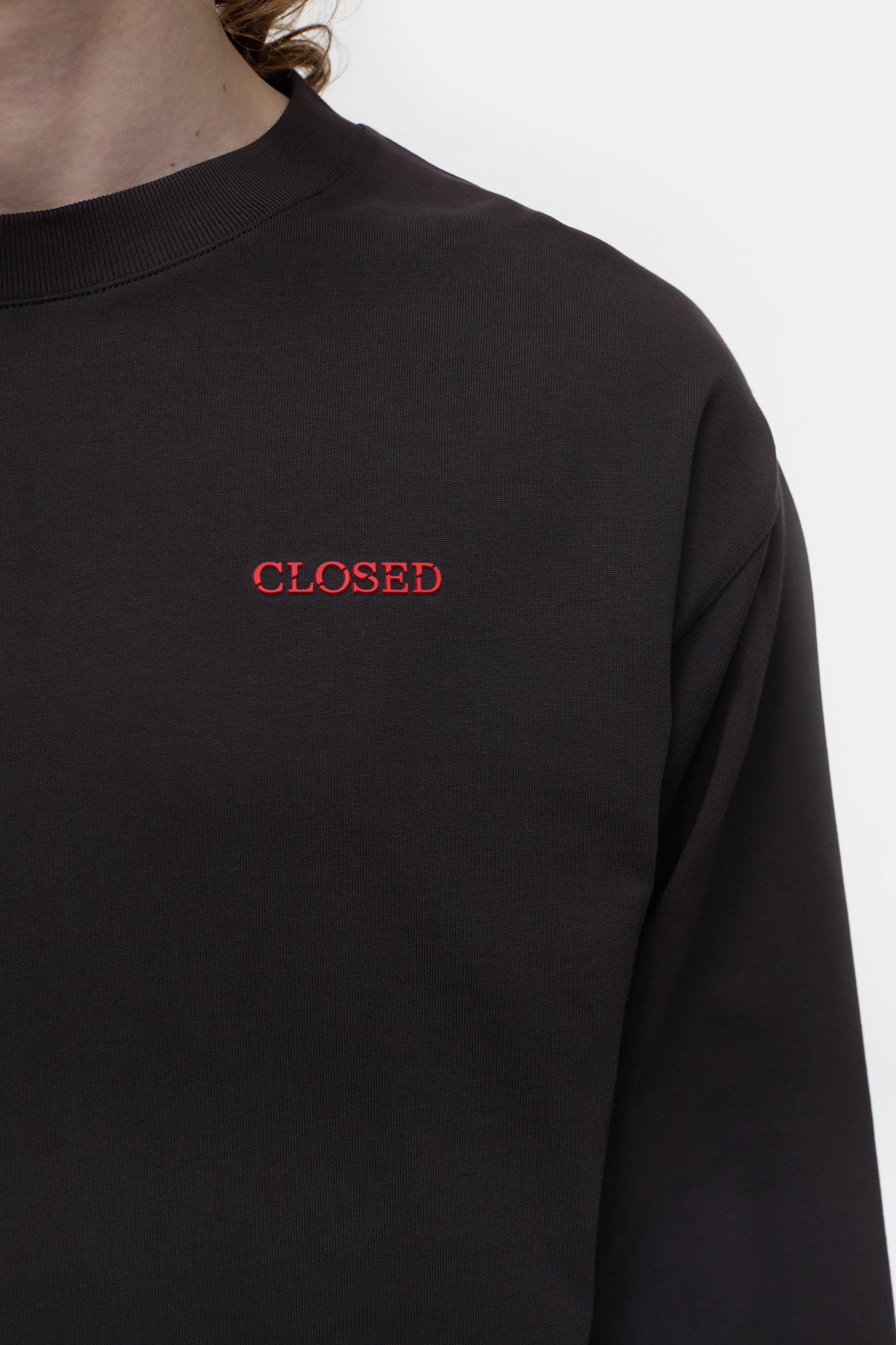 Closed-LONG SLEEVE T-SHIRT-Shirts-Black-Deal-Outlet-by-ARCHIVIST