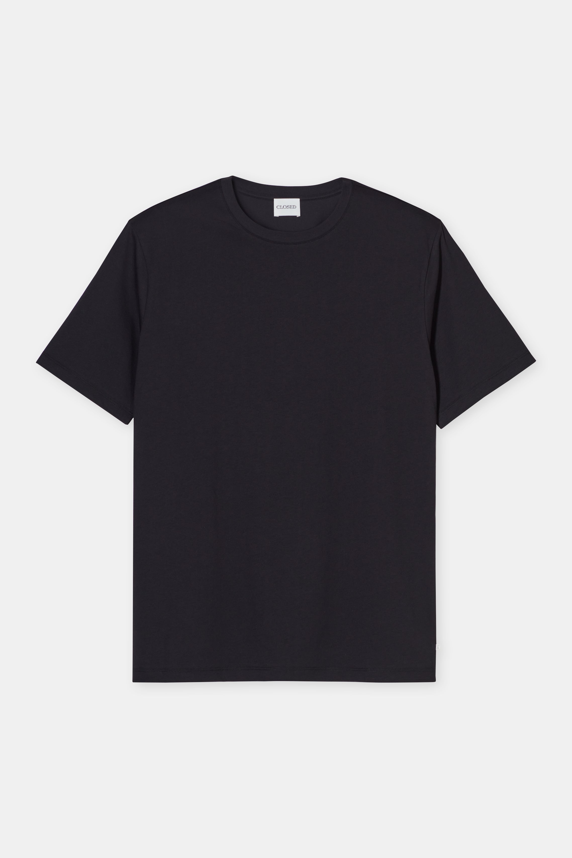 BASIC T-SHIRT