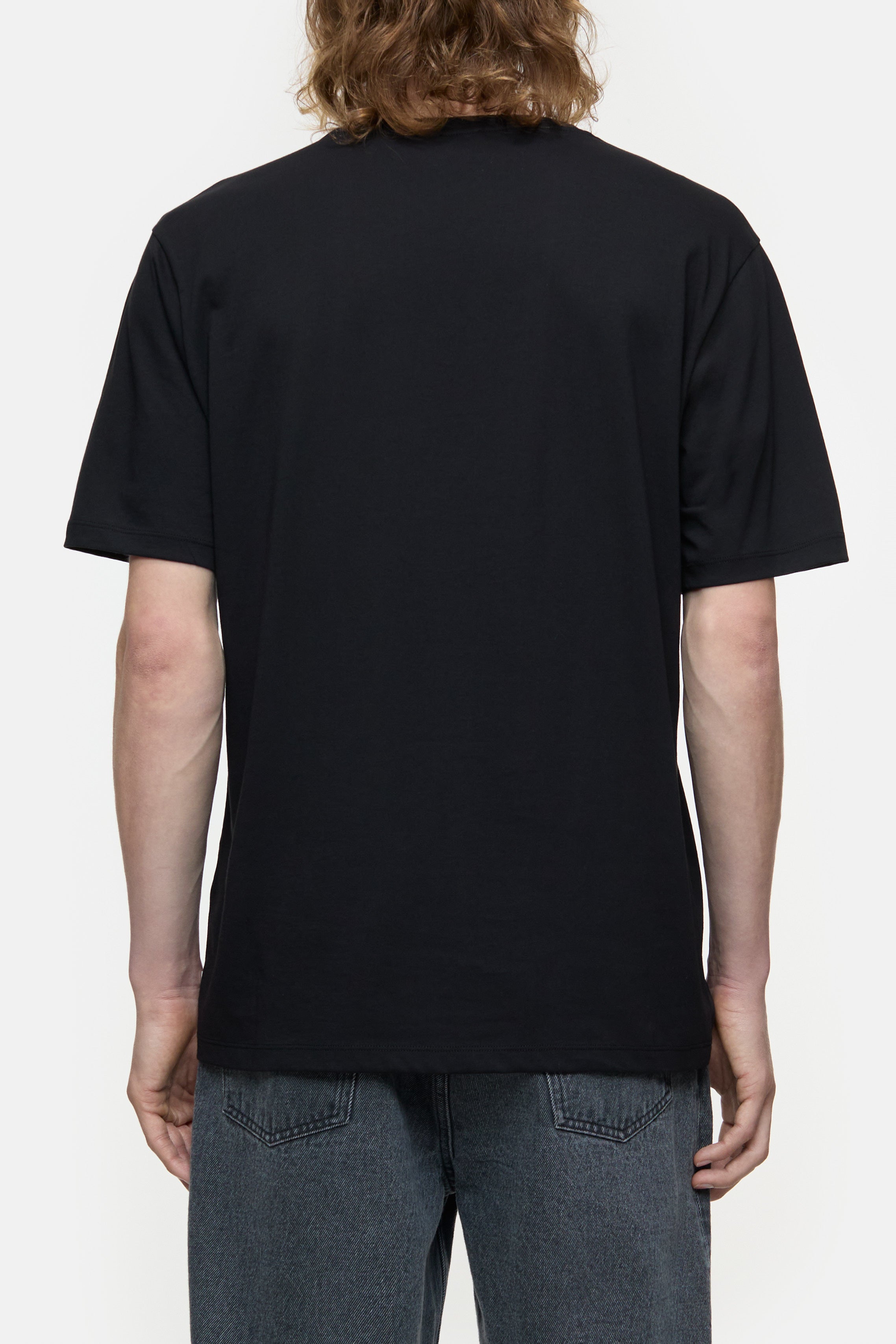 BASIC T-SHIRT