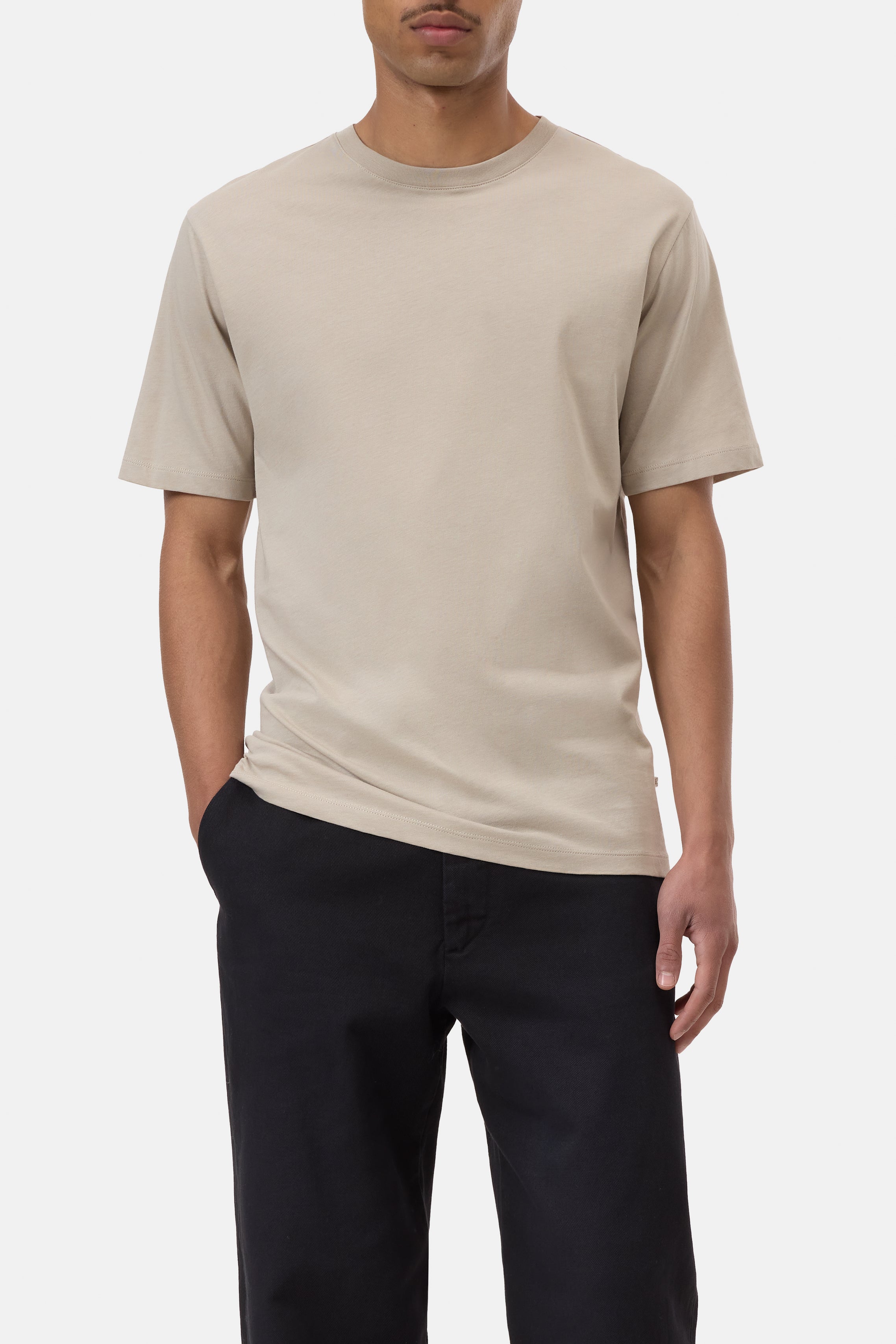 BASIC T-SHIRT