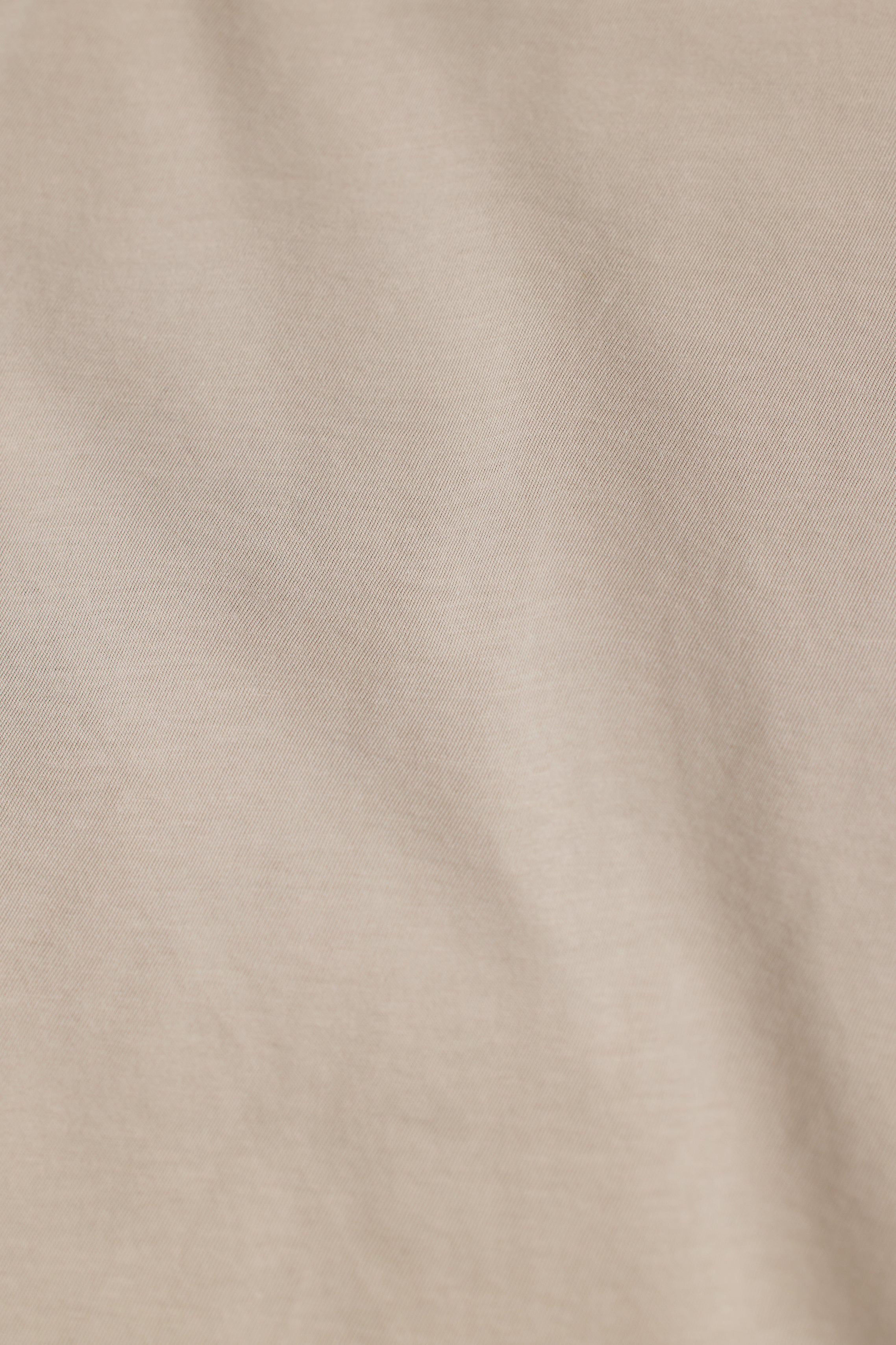 BASIC T-SHIRT