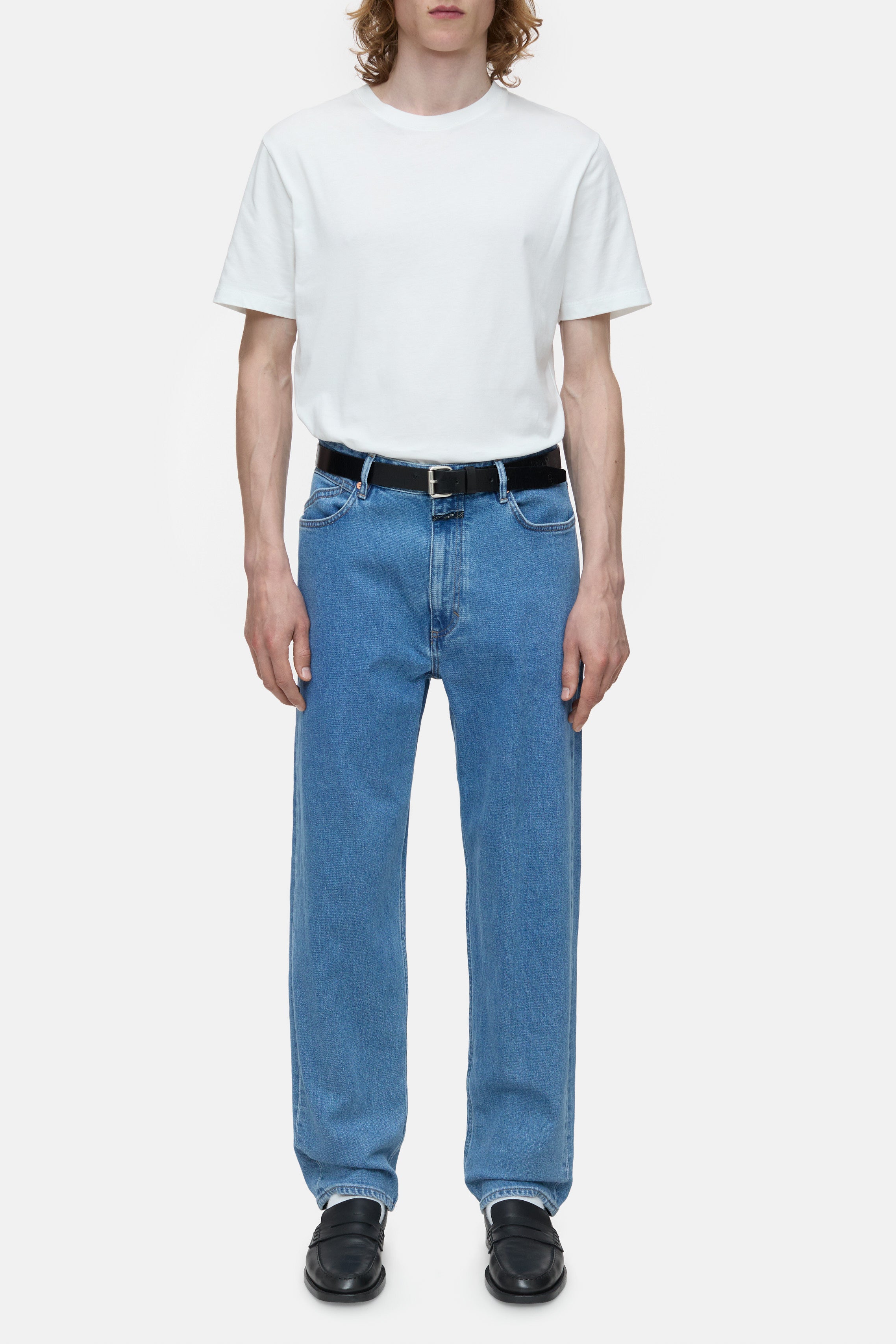 BASIC T-SHIRT