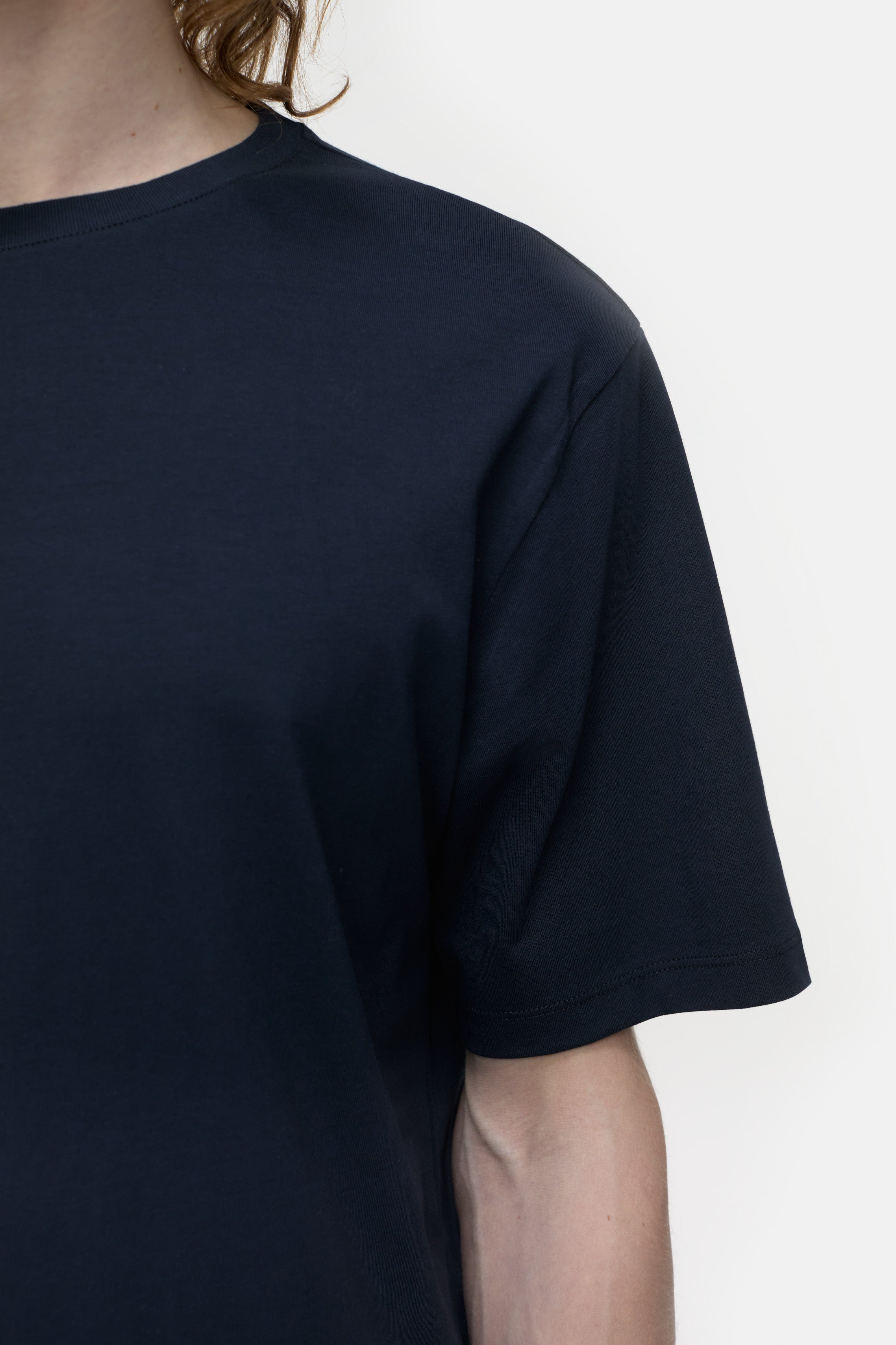 BASIC T-SHIRT