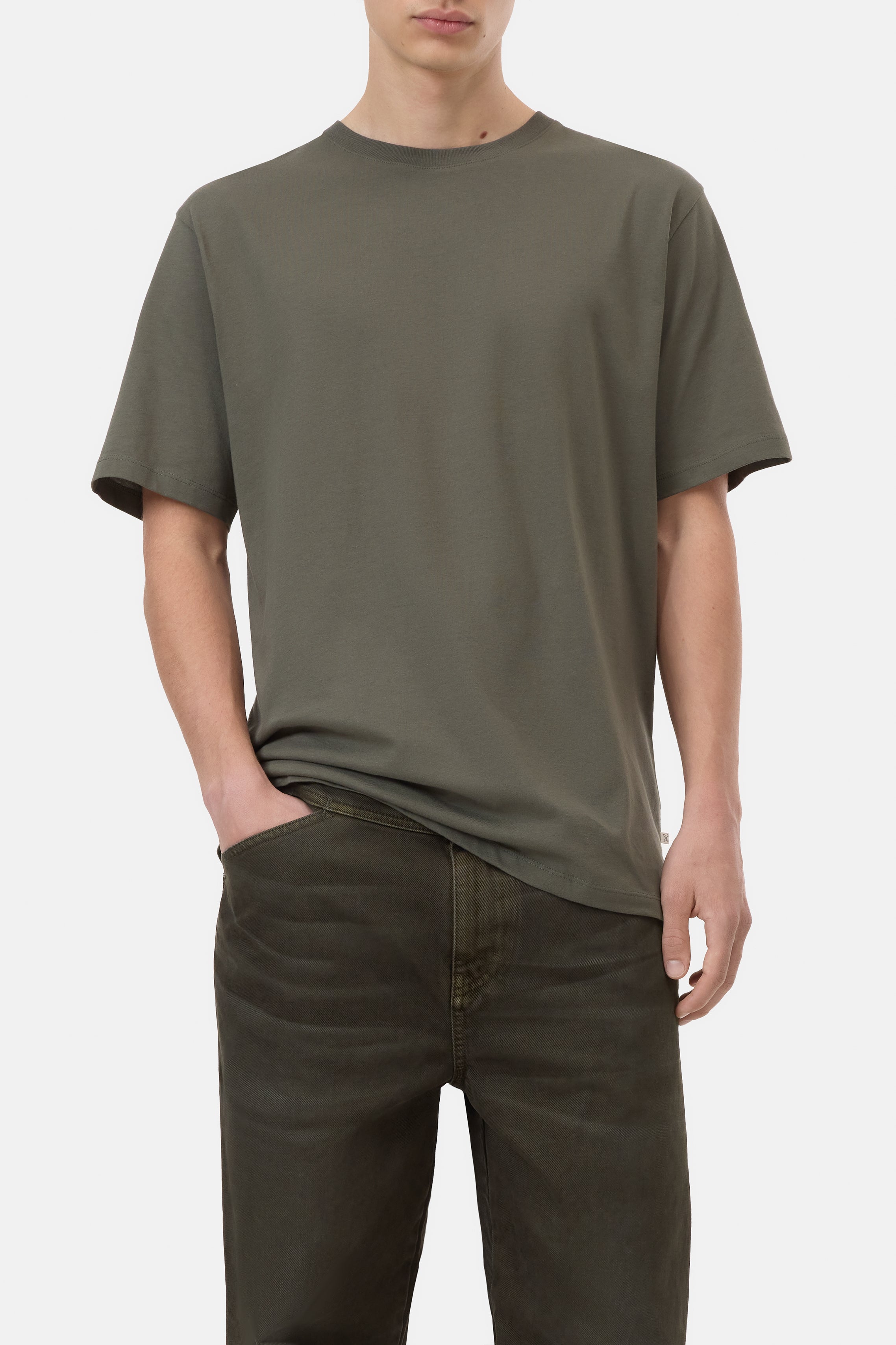 BASIC T-SHIRT