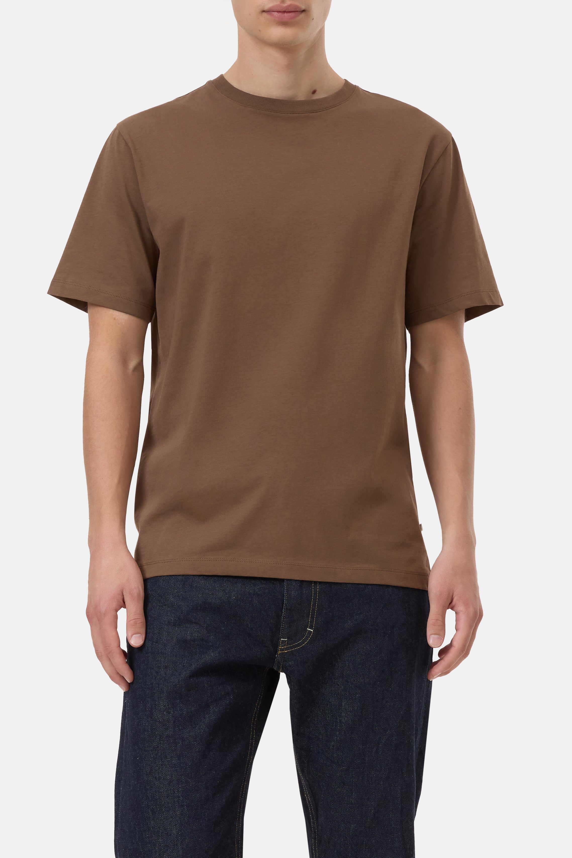 BASIC T-SHIRT