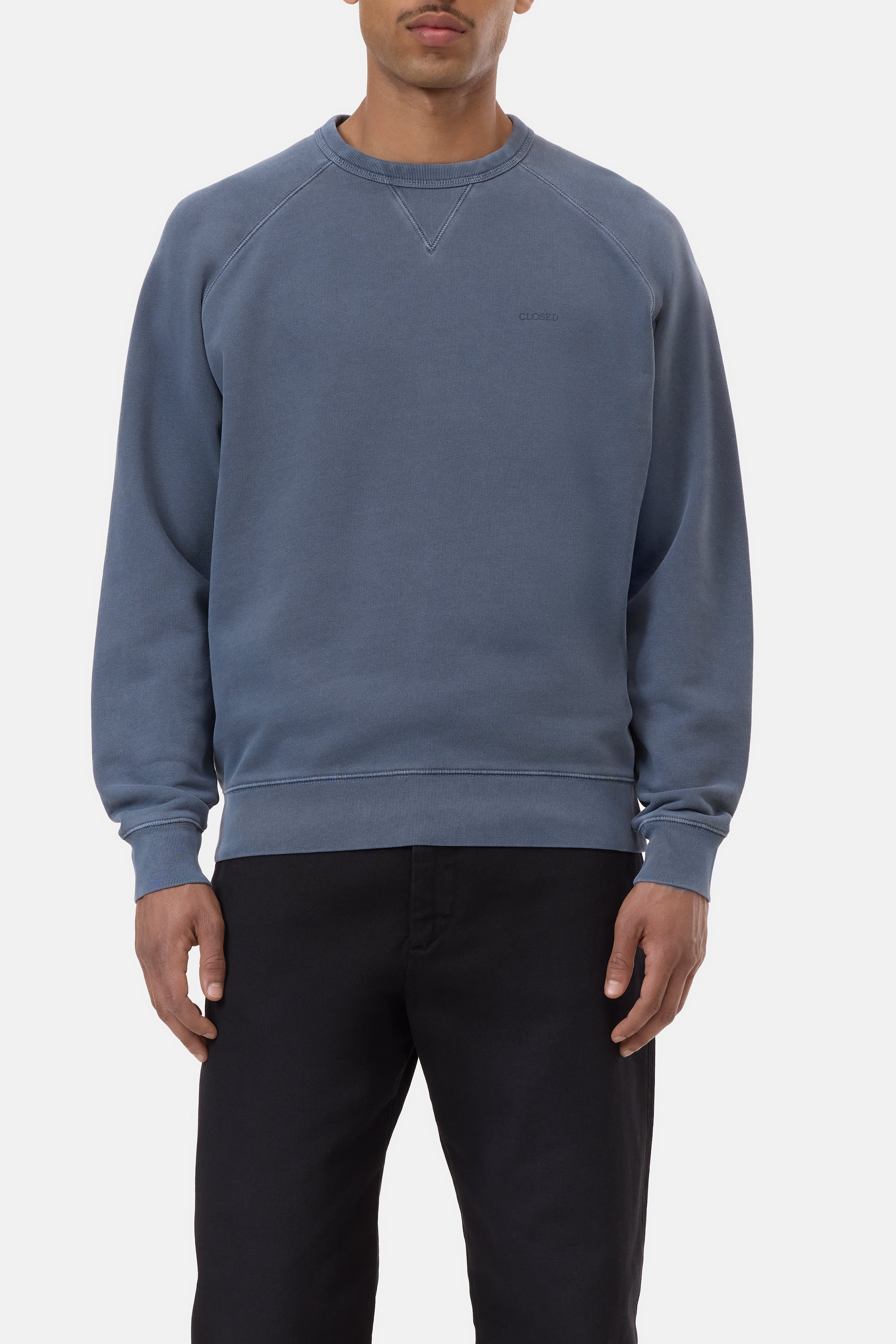 RAGLAN SWEATSHIRT