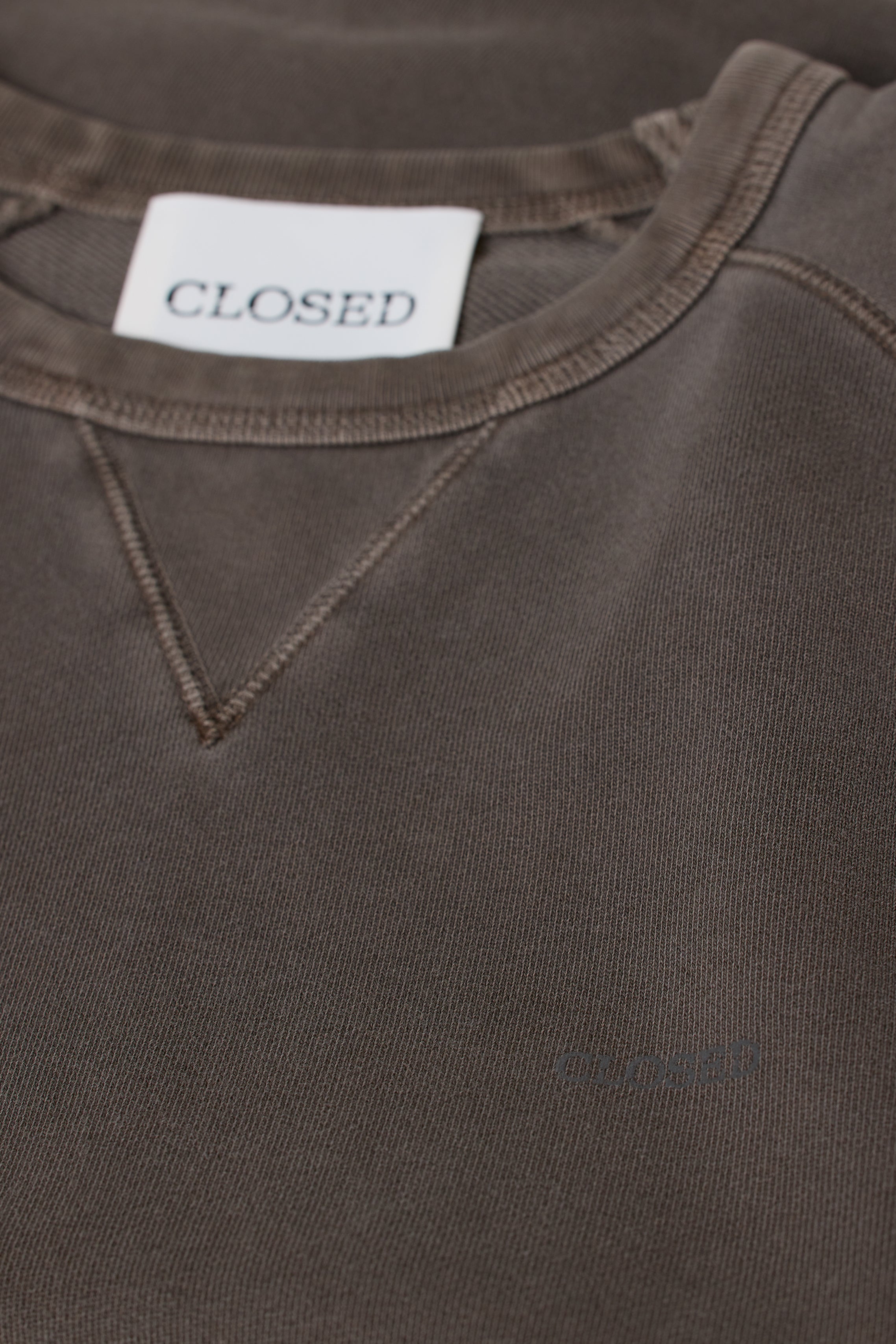 RAGLAN SWEATSHIRT
