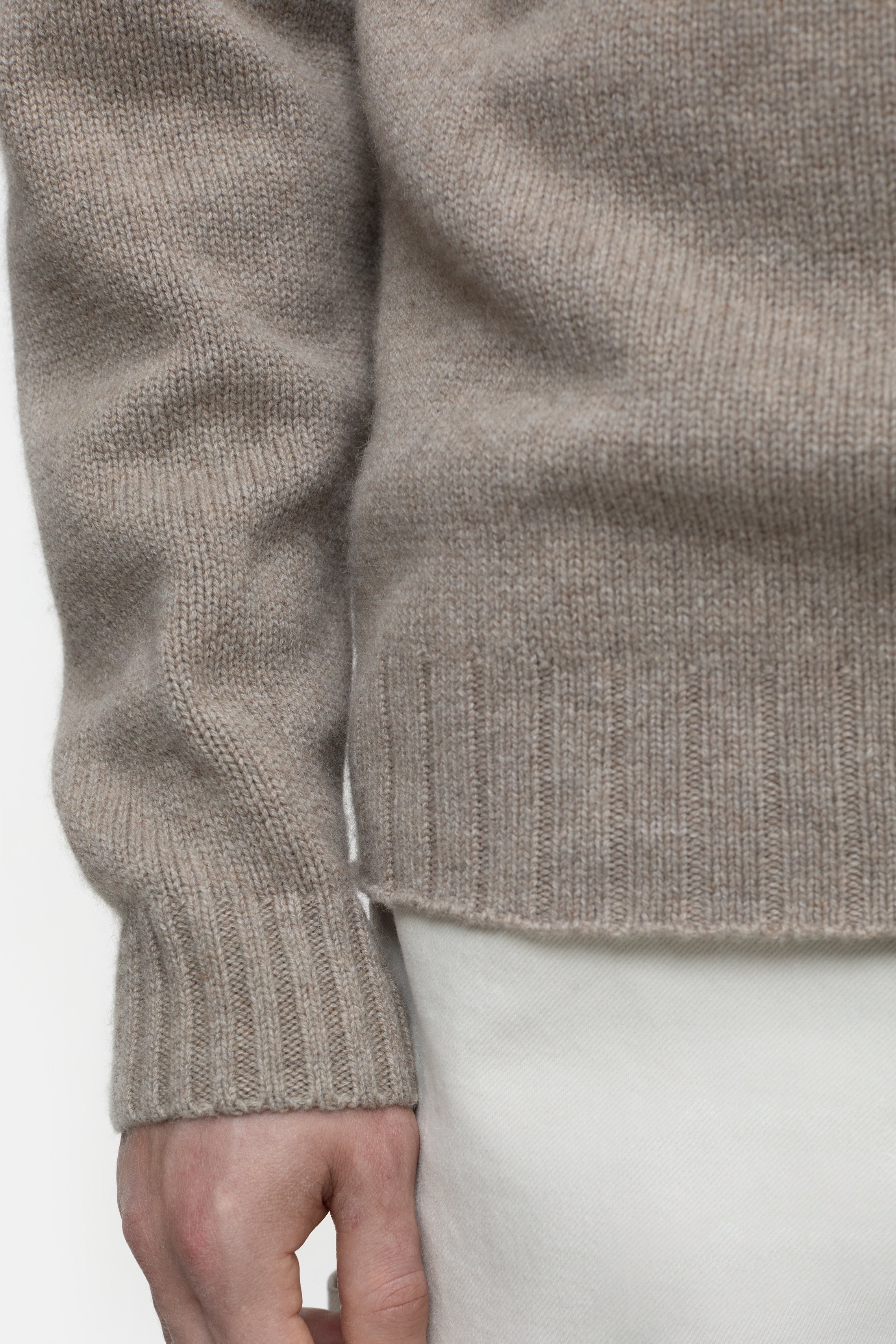 Closed-TURTLENECK JUMPER-Strick & Pullover-Black-Deal-Outlet-by-ARCHIVIST