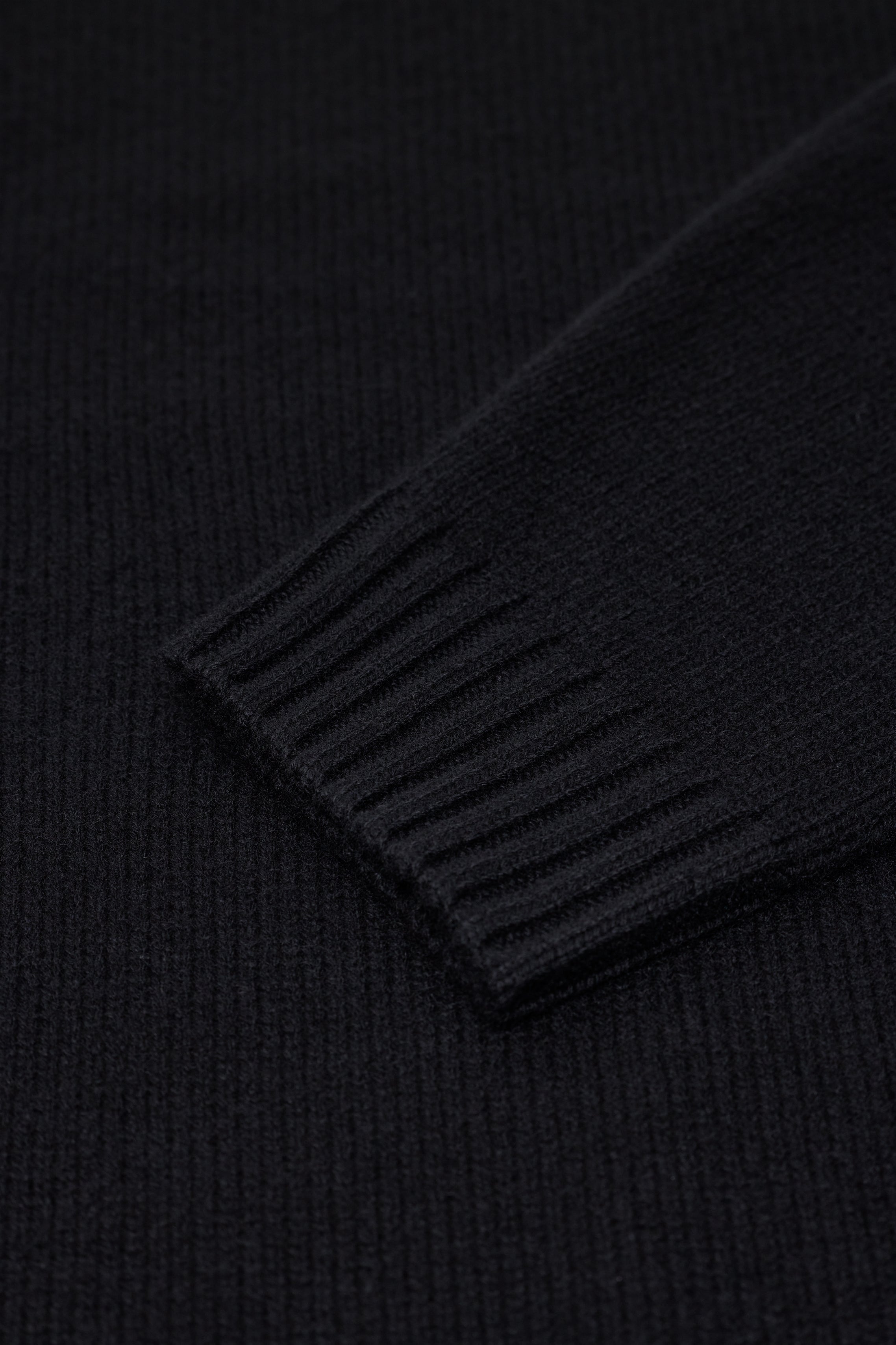 TURTLENECK JUMPER