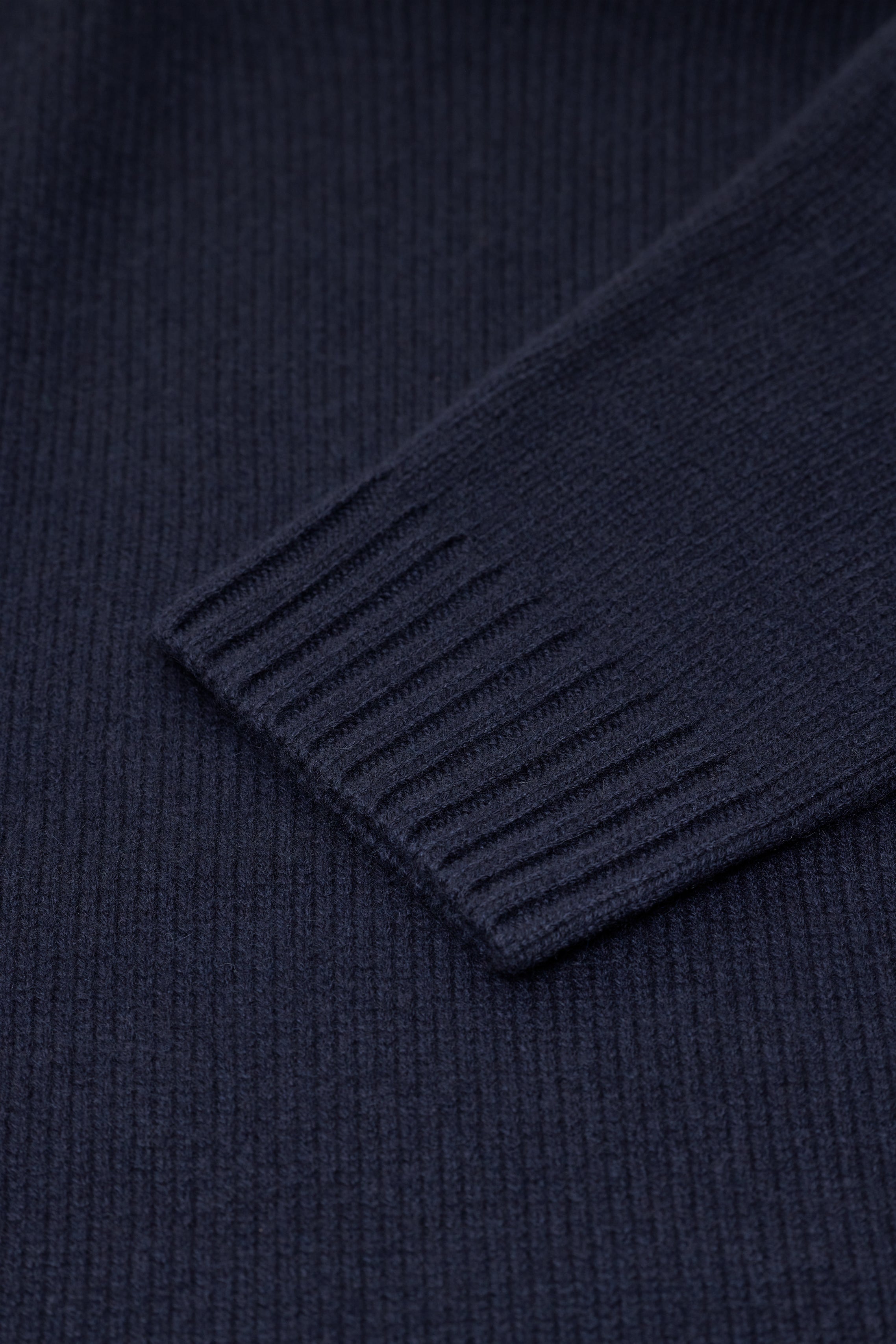 TURTLENECK JUMPER