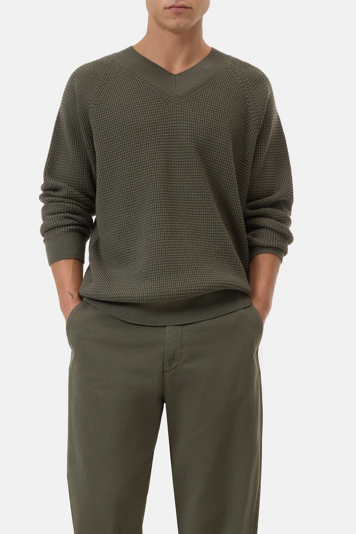 V-neck jumper
