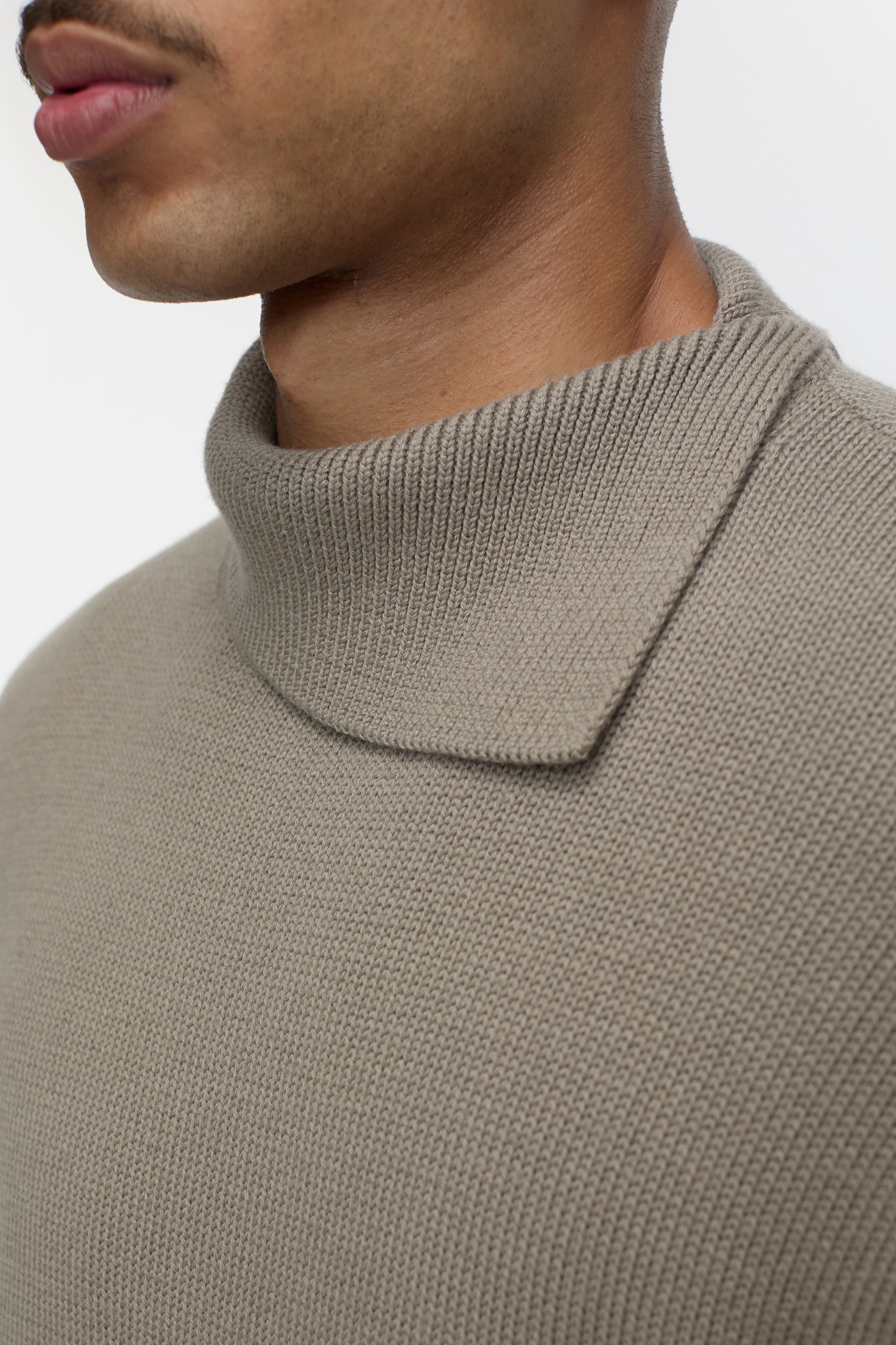 SCARF COLLAR JUMPER