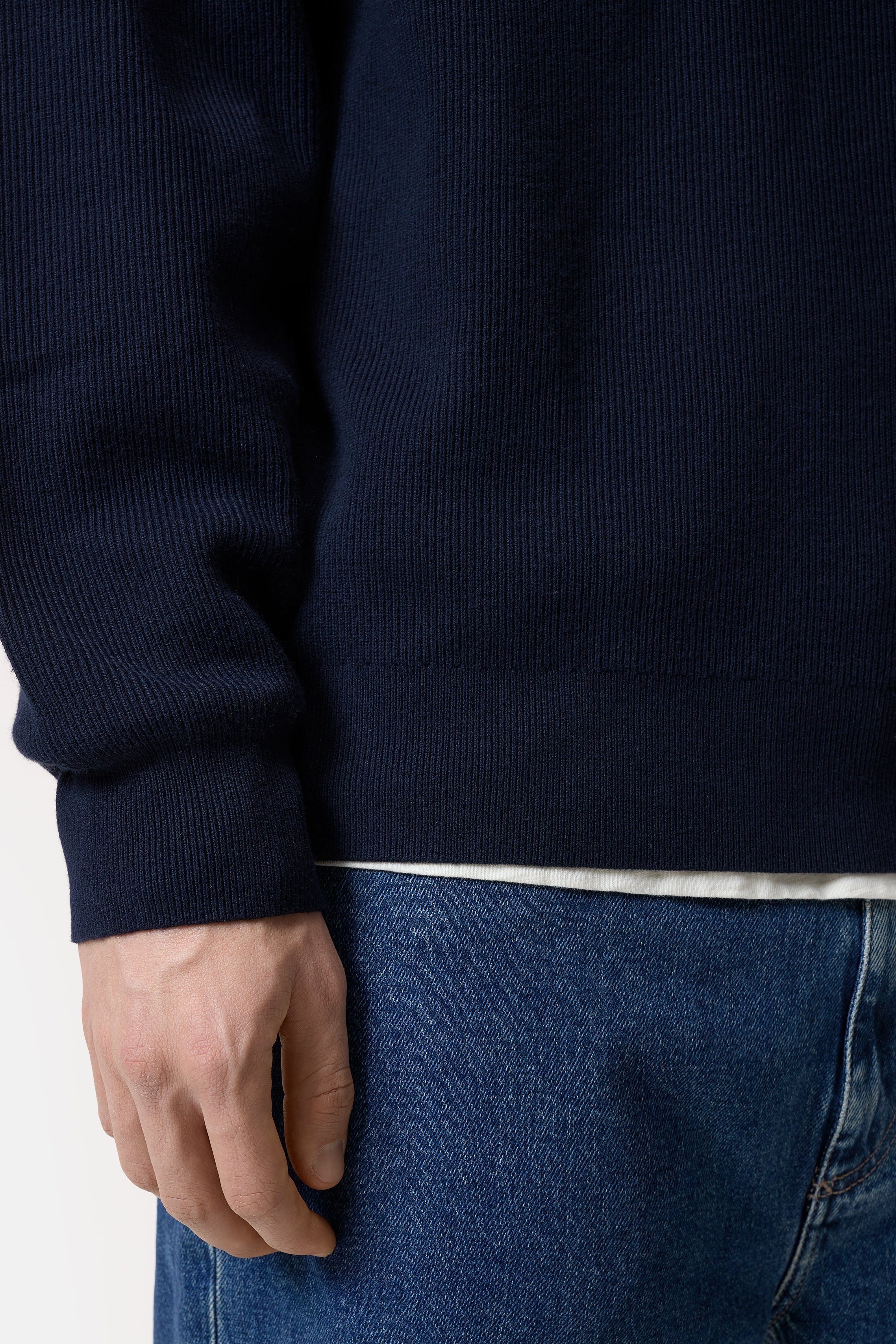 V-NECK JUMPER-Strick & Pullover-Closed-ARCHIVIST
