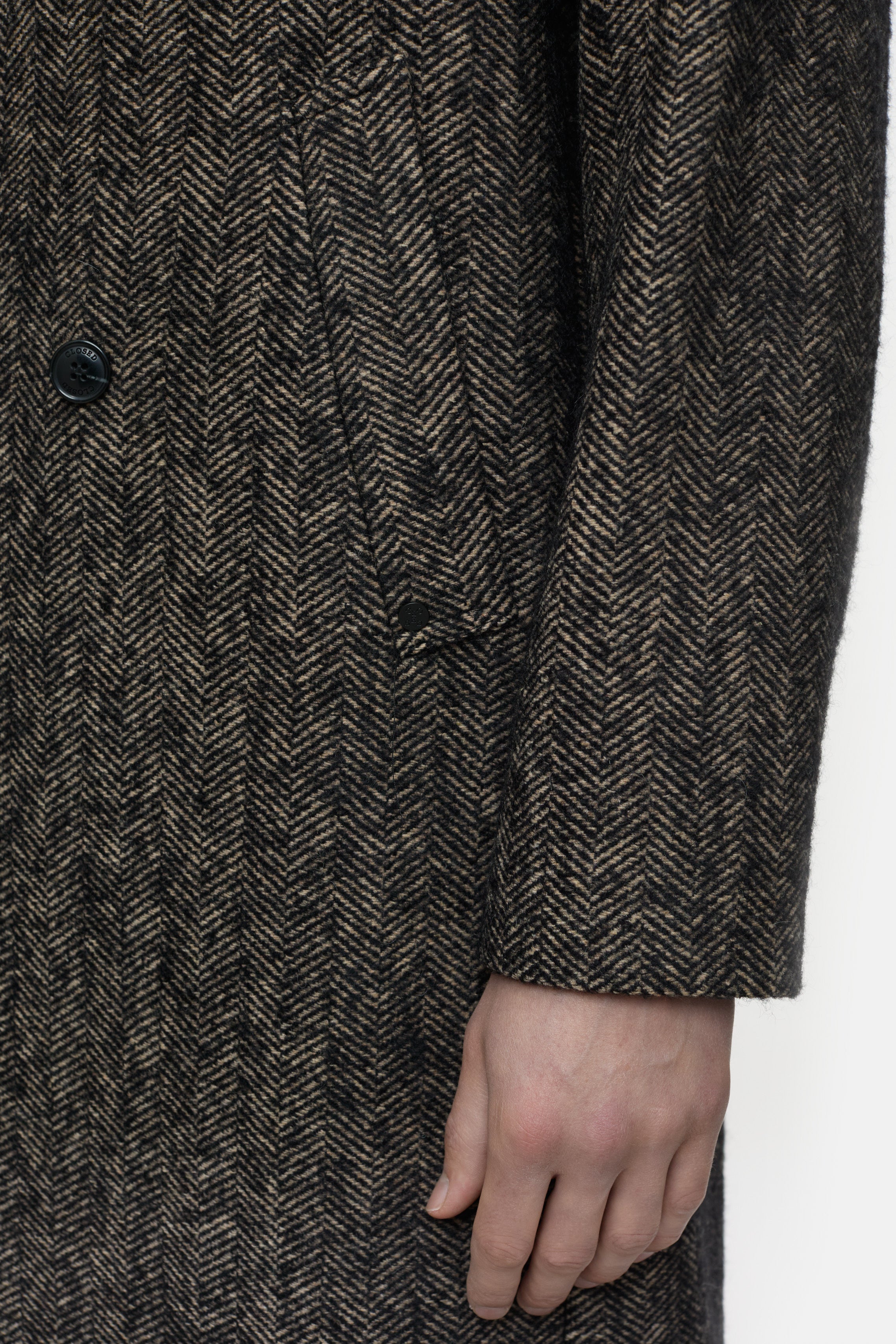 DOUBLE BREASTED COAT