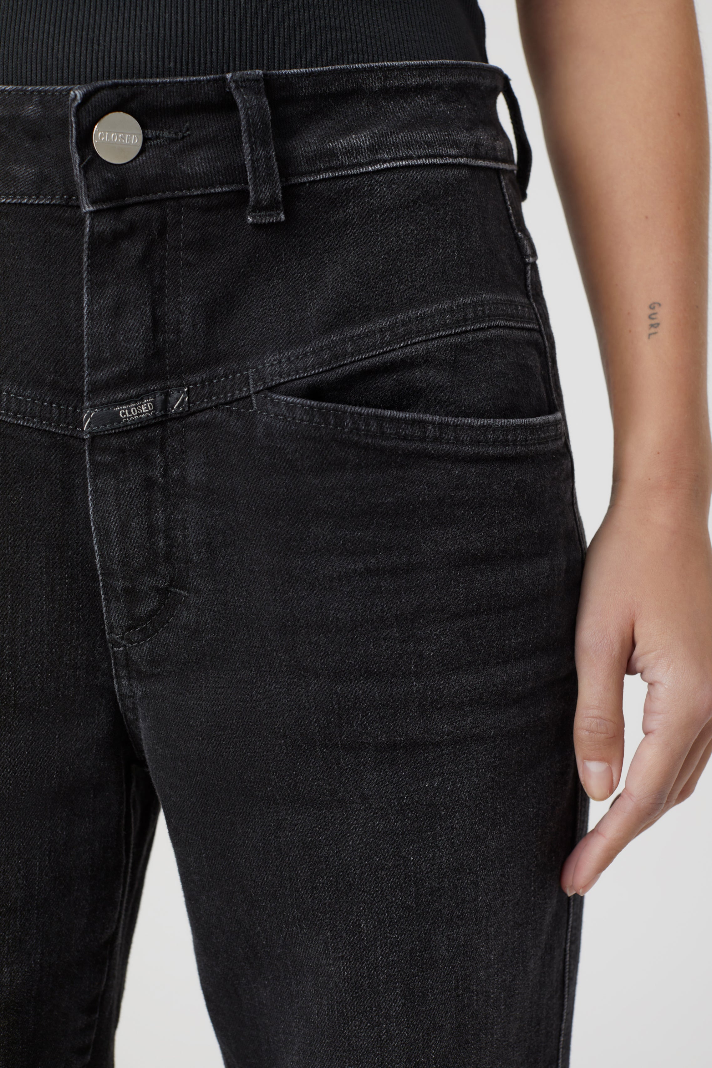 CLOSED-STYLE NAME PEDAL PUSHER JEANS-ARCHIVE-SALE-OUTLET-Lagerverkauf-Jeans-ARCHIVIST