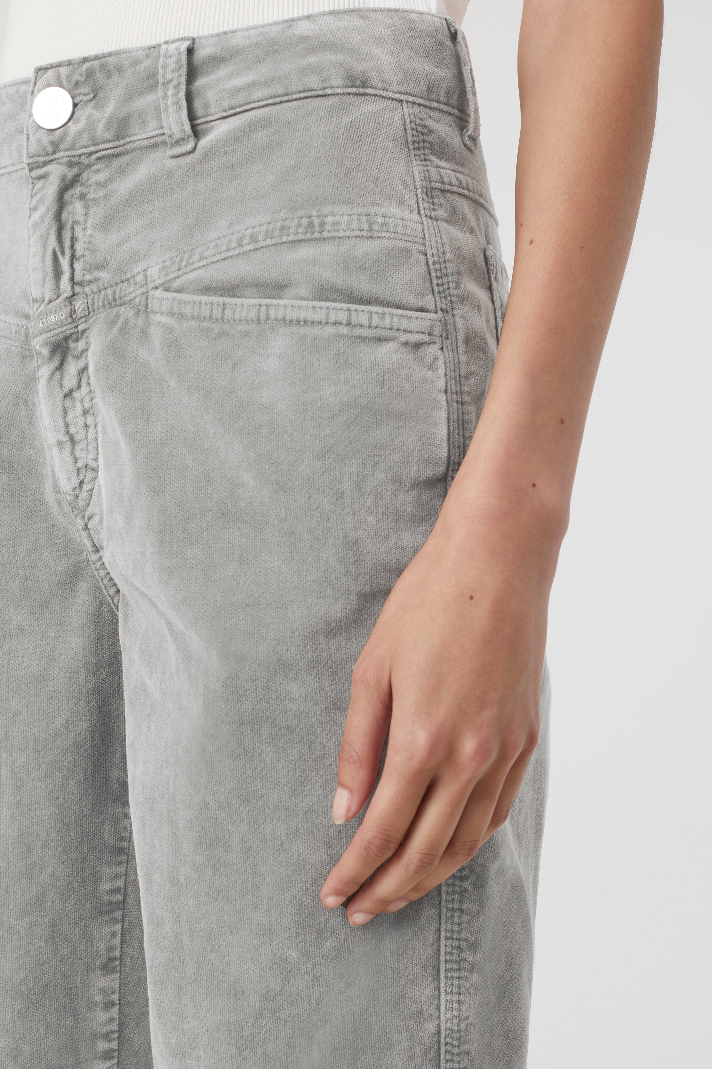 CLOSED-STYLE NAME PEDAL PUSHER PANTS-ARCHIVE-SALE-OUTLET-Lagerverkauf-Jeans-ARCHIVIST