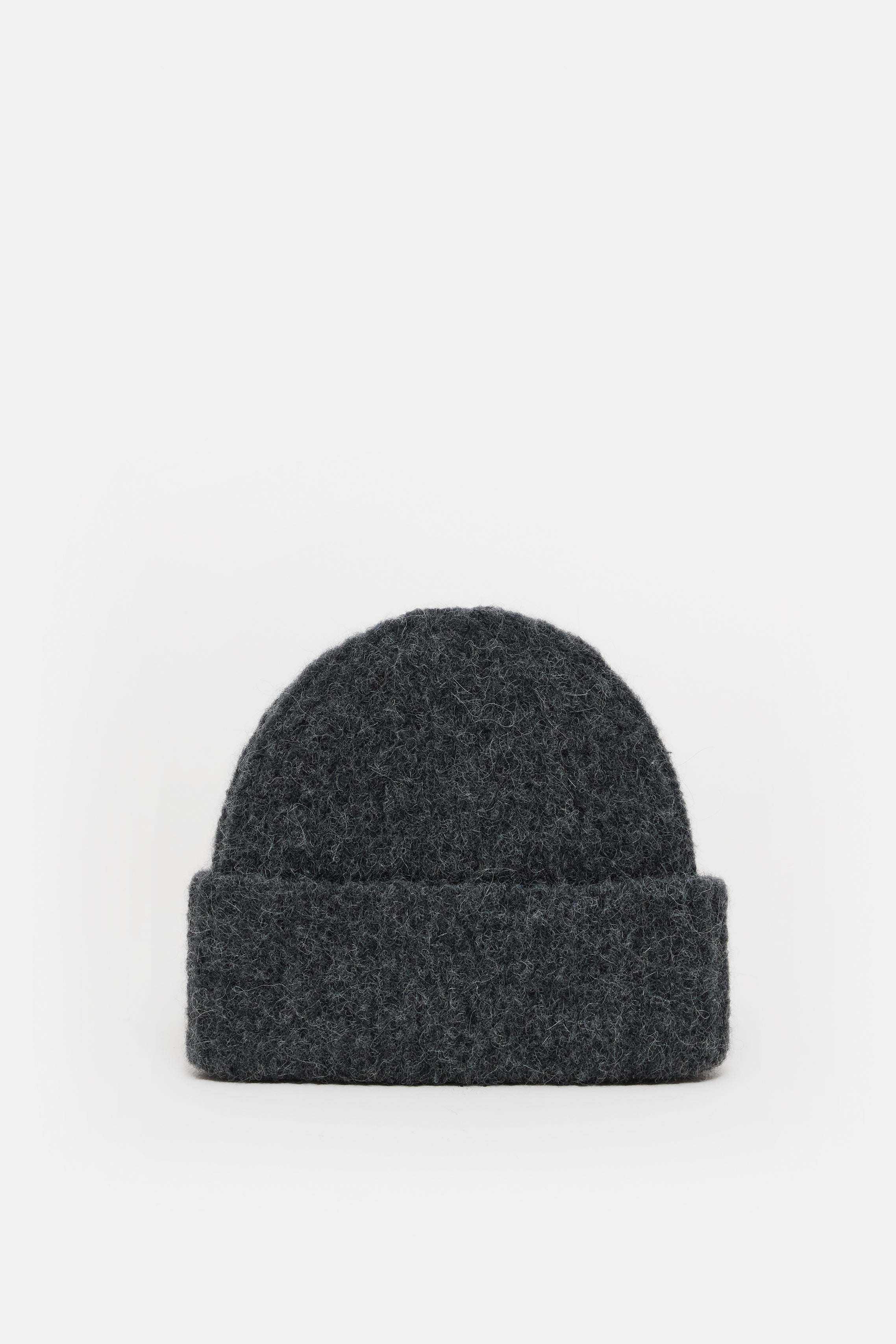 KNITTED HAT
